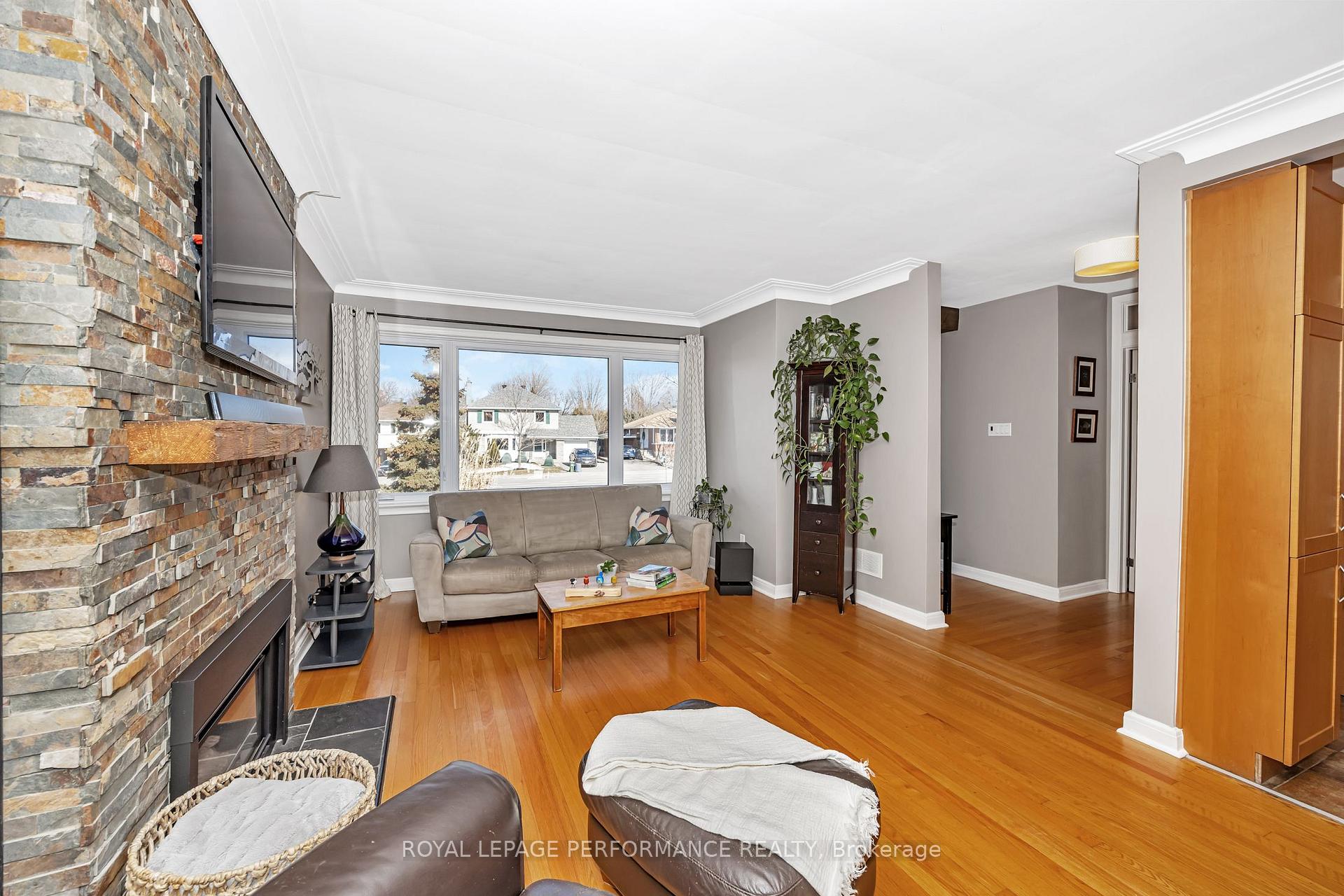 Photo 6 of 516 Sherbourne Road, Ottawa, Carlingwood — HOMEH
