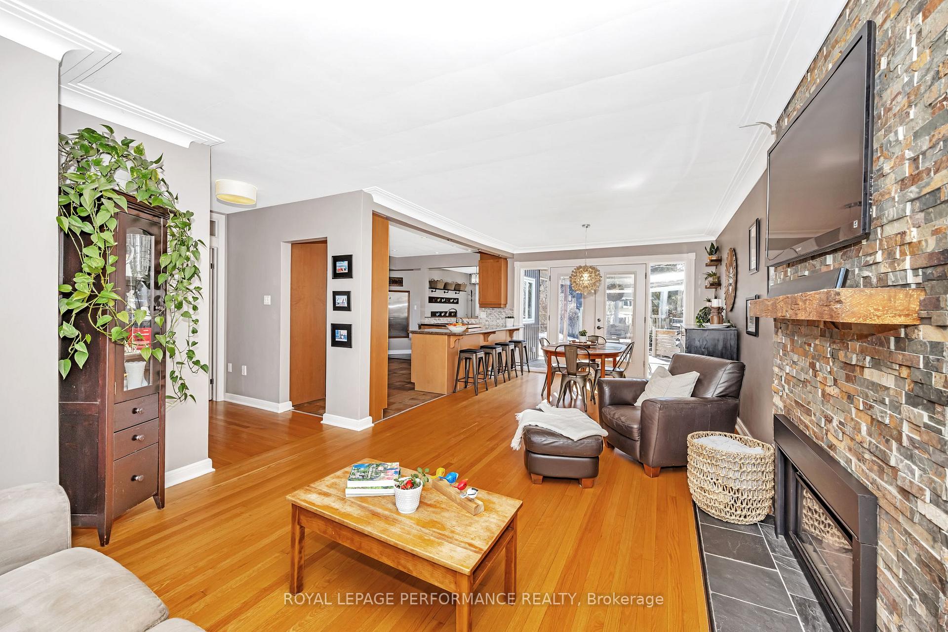Photo 9 of 516 Sherbourne Road, Ottawa, Carlingwood — HOMEH