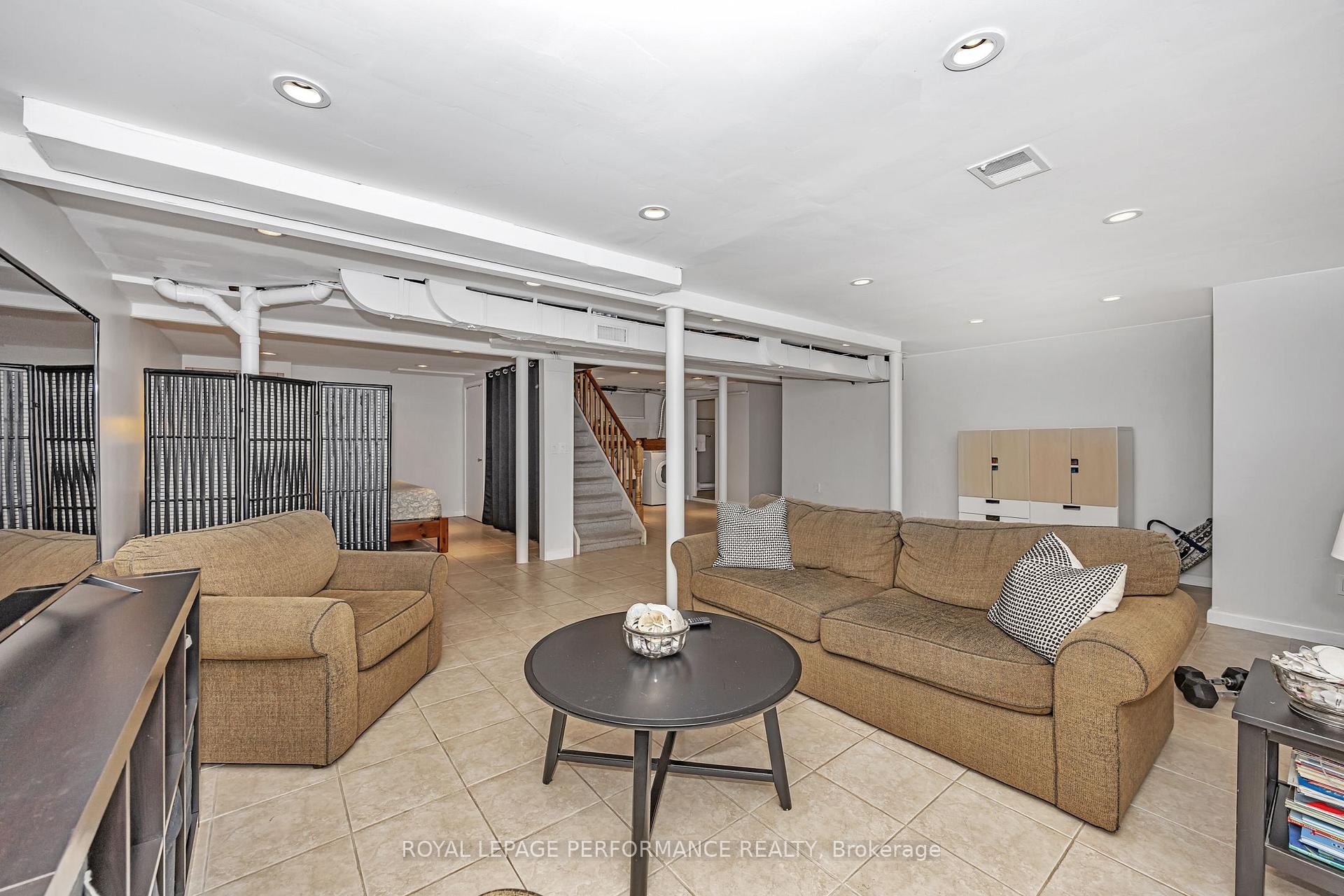 Photo 27 of 516 Sherbourne Road, Ottawa, Carlingwood — HOMEH