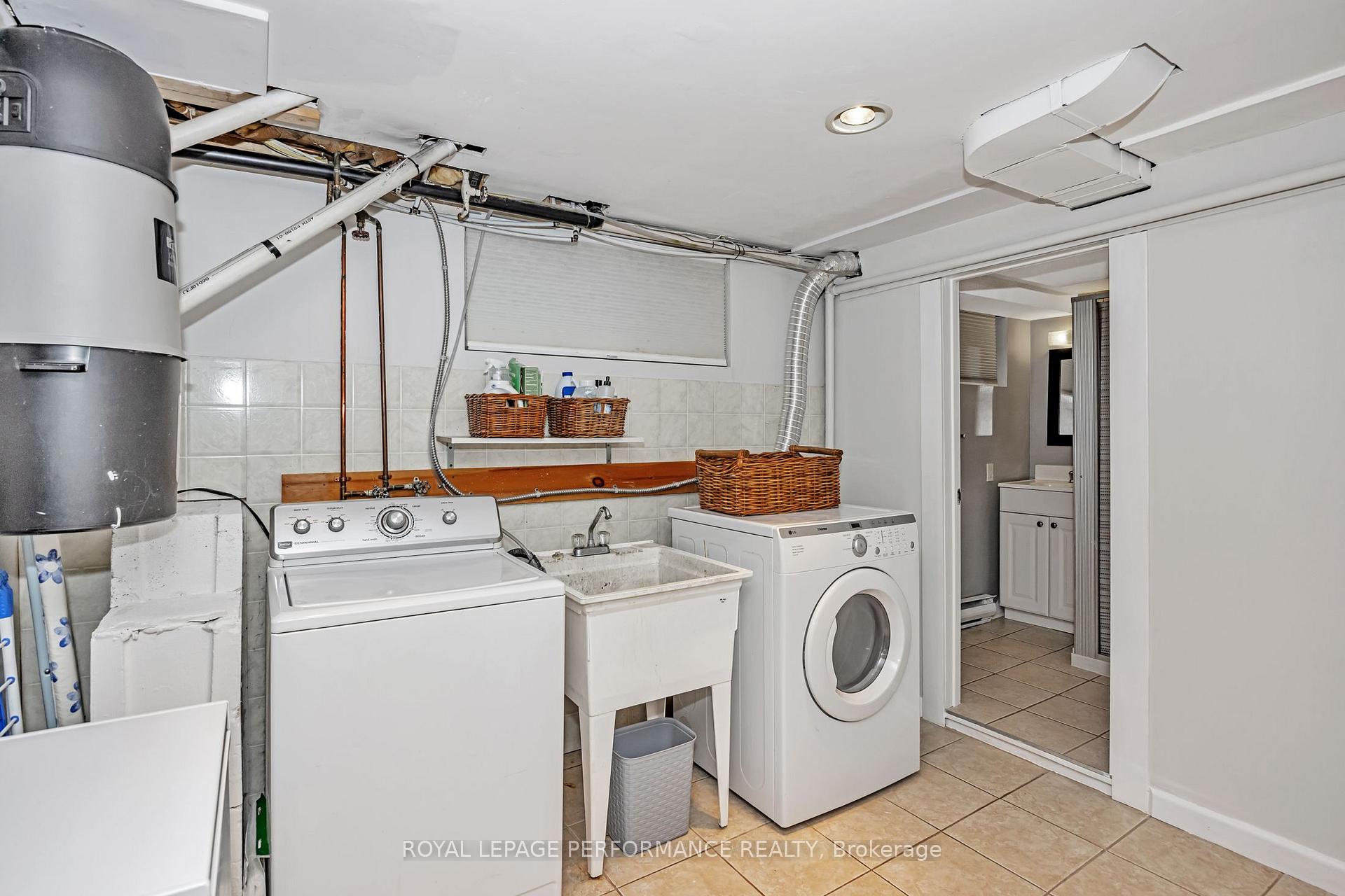 Photo 33 of 516 Sherbourne Road, Ottawa, Carlingwood — HOMEH