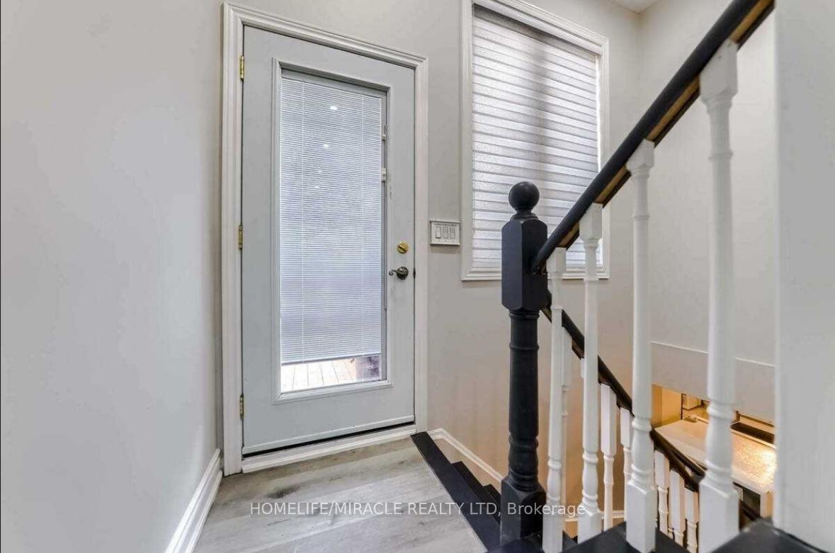 Photo 10 of Unit Basement, 12 Valleypark Crescent, Brampton, Fletcher's Meadow — HOMEH