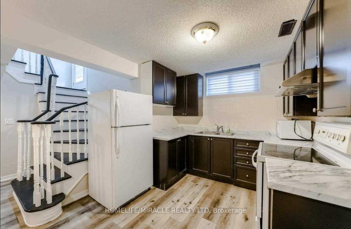 Photo 11 of Unit Basement, 12 Valleypark Crescent, Brampton, Fletcher's Meadow — HOMEH