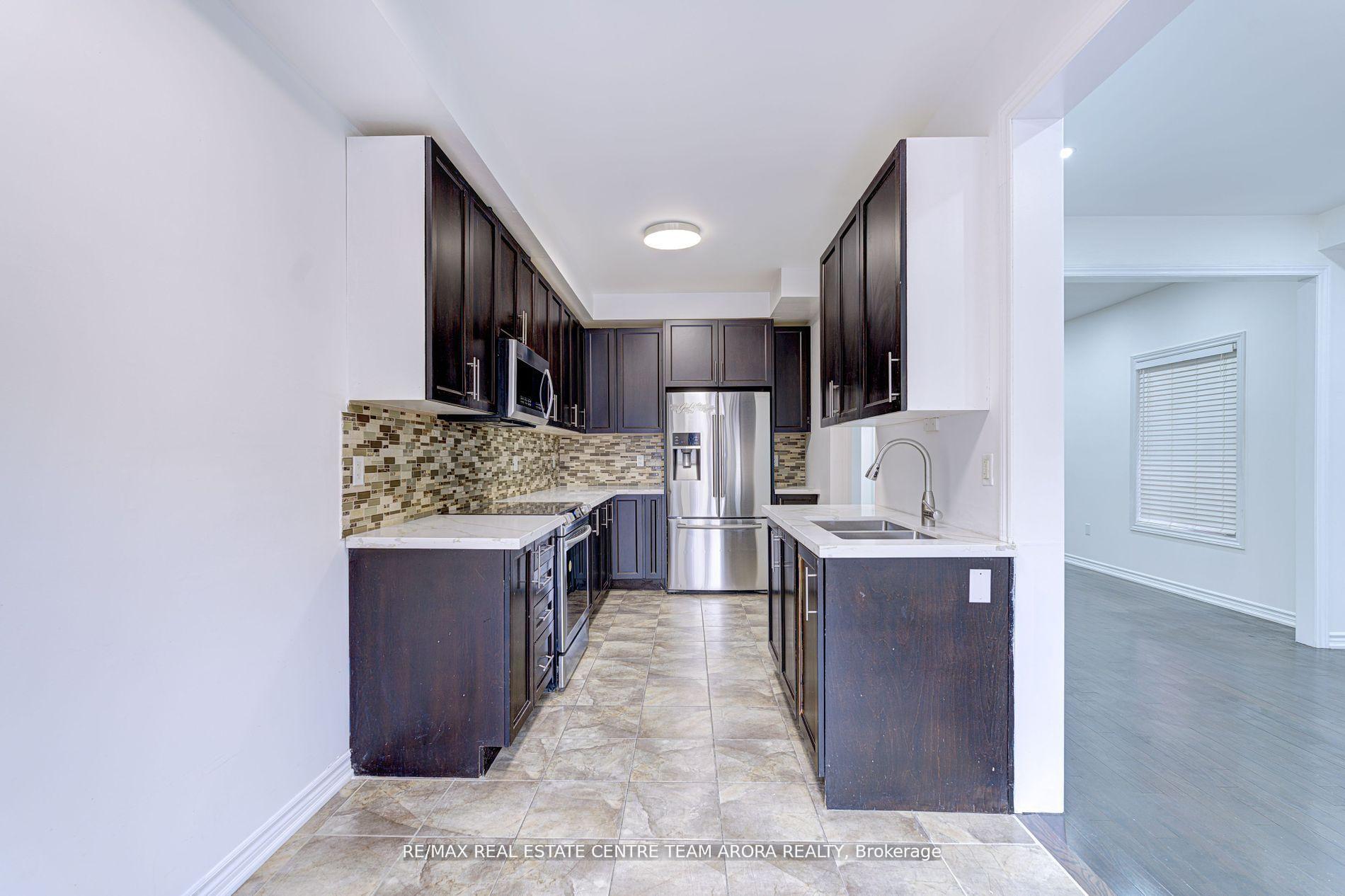 Photo 6 of 7 Selsdon Street, Brampton, Credit Valley — HOMEH