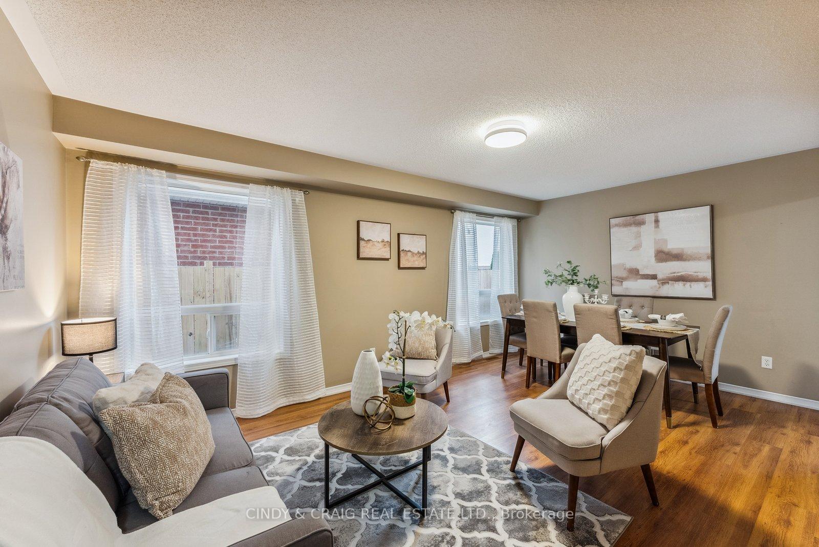 Photo 2 of 1555 Glenbourne Drive, Oshawa, Pinecrest — HOMEH