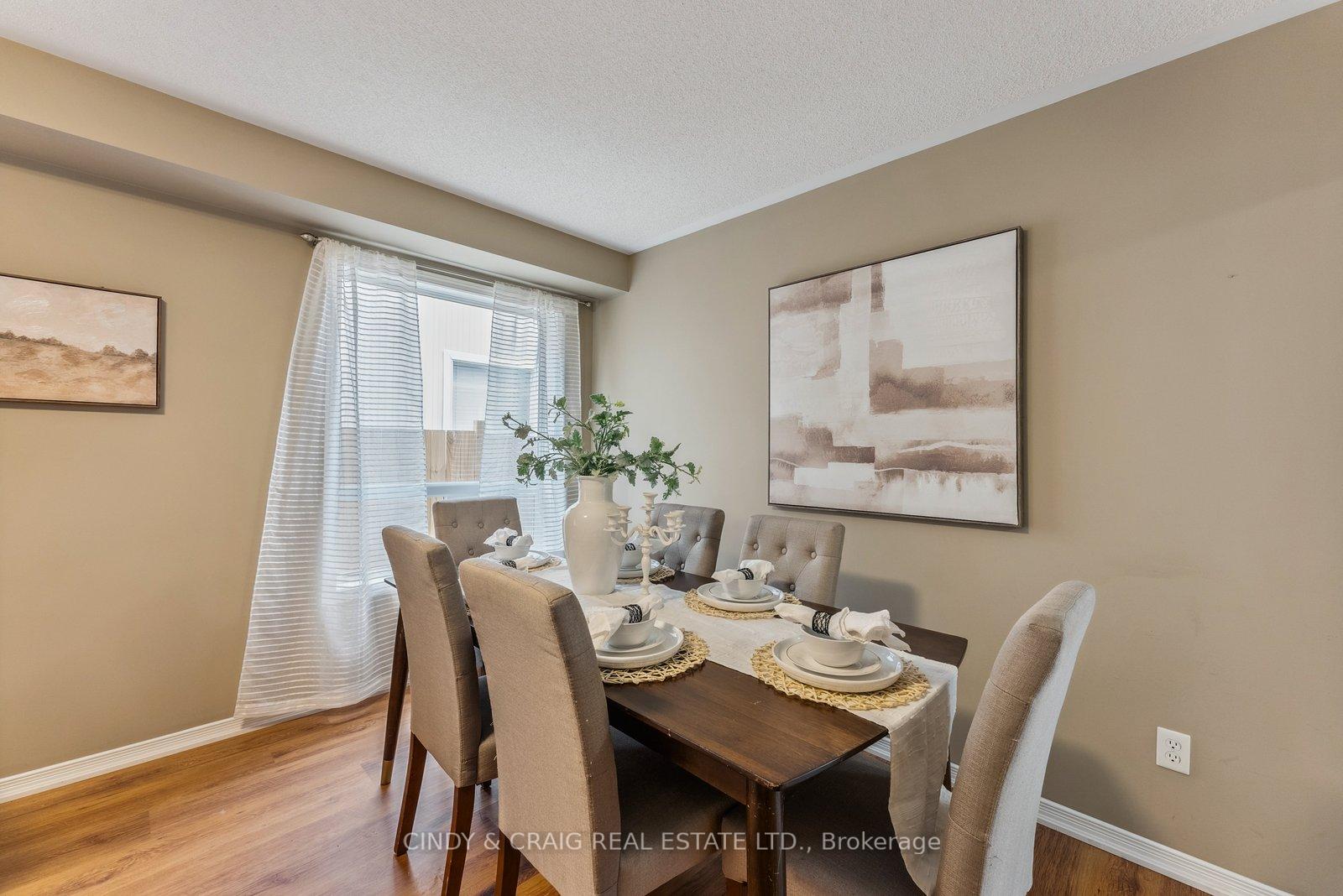Photo 4 of 1555 Glenbourne Drive, Oshawa, Pinecrest — HOMEH