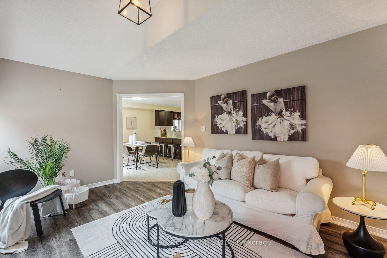 Photo 9 of 1555 Glenbourne Drive, Oshawa, Pinecrest — HOMEH