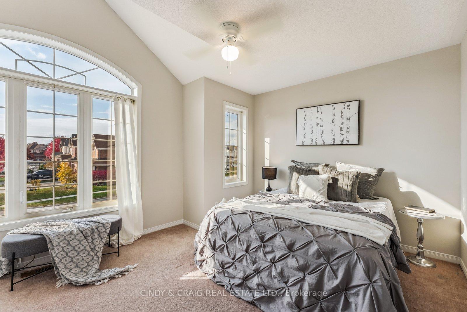 Photo 12 of 1555 Glenbourne Drive, Oshawa, Pinecrest — HOMEH