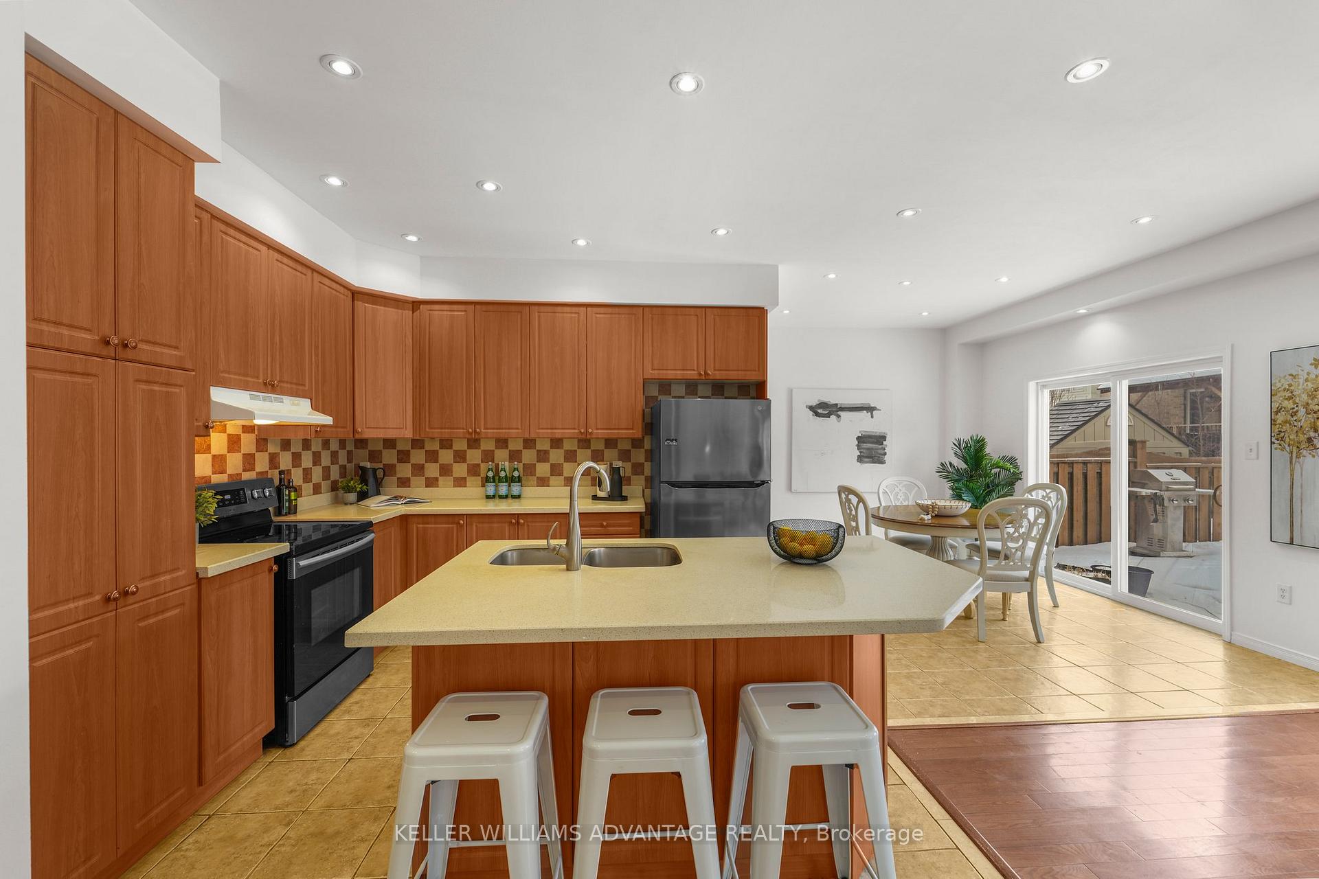 Photo 9 of 4672 Huffman Road, Burlington, Alton — HOMEH
