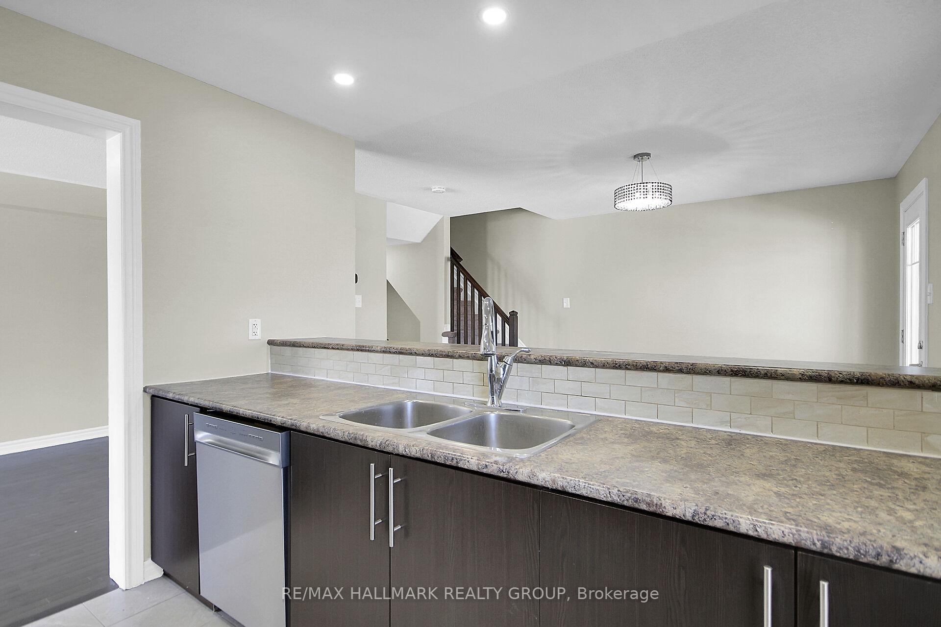 Photo 17 of 2629 Baynes Sound Way, Ottawa, Barrhaven - Half Moon Bay — HOMEH