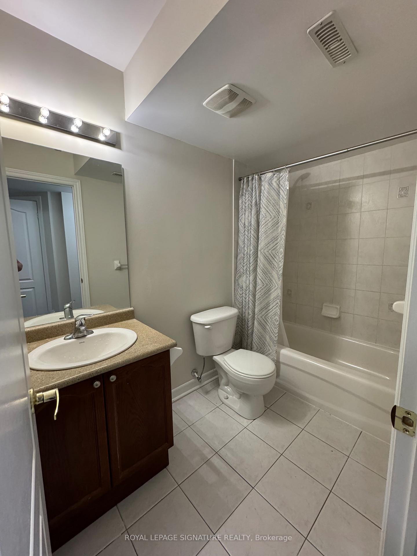 Photo 12 of 35 Saxon Road, Barrie, Innis-Shore — HOMEH