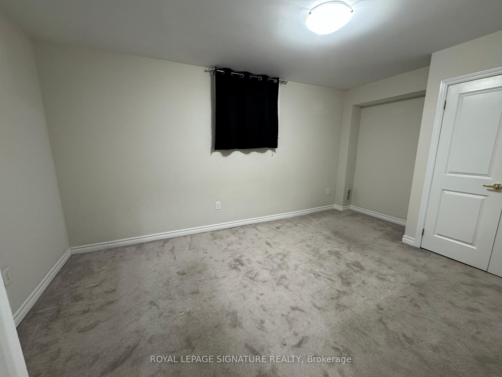 Photo 13 of 35 Saxon Road, Barrie, Innis-Shore — HOMEH