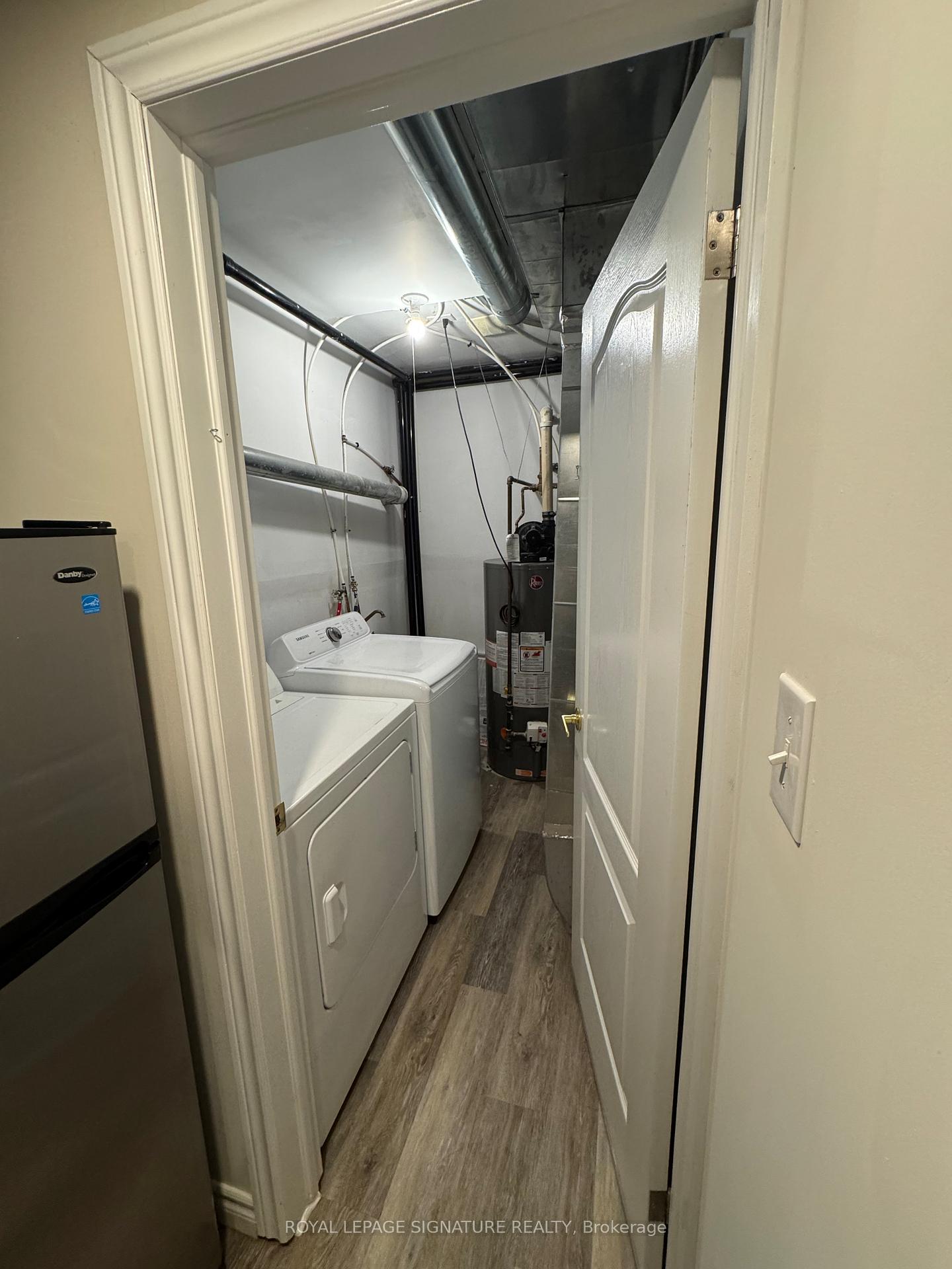 Photo 15 of 35 Saxon Road, Barrie, Innis-Shore — HOMEH