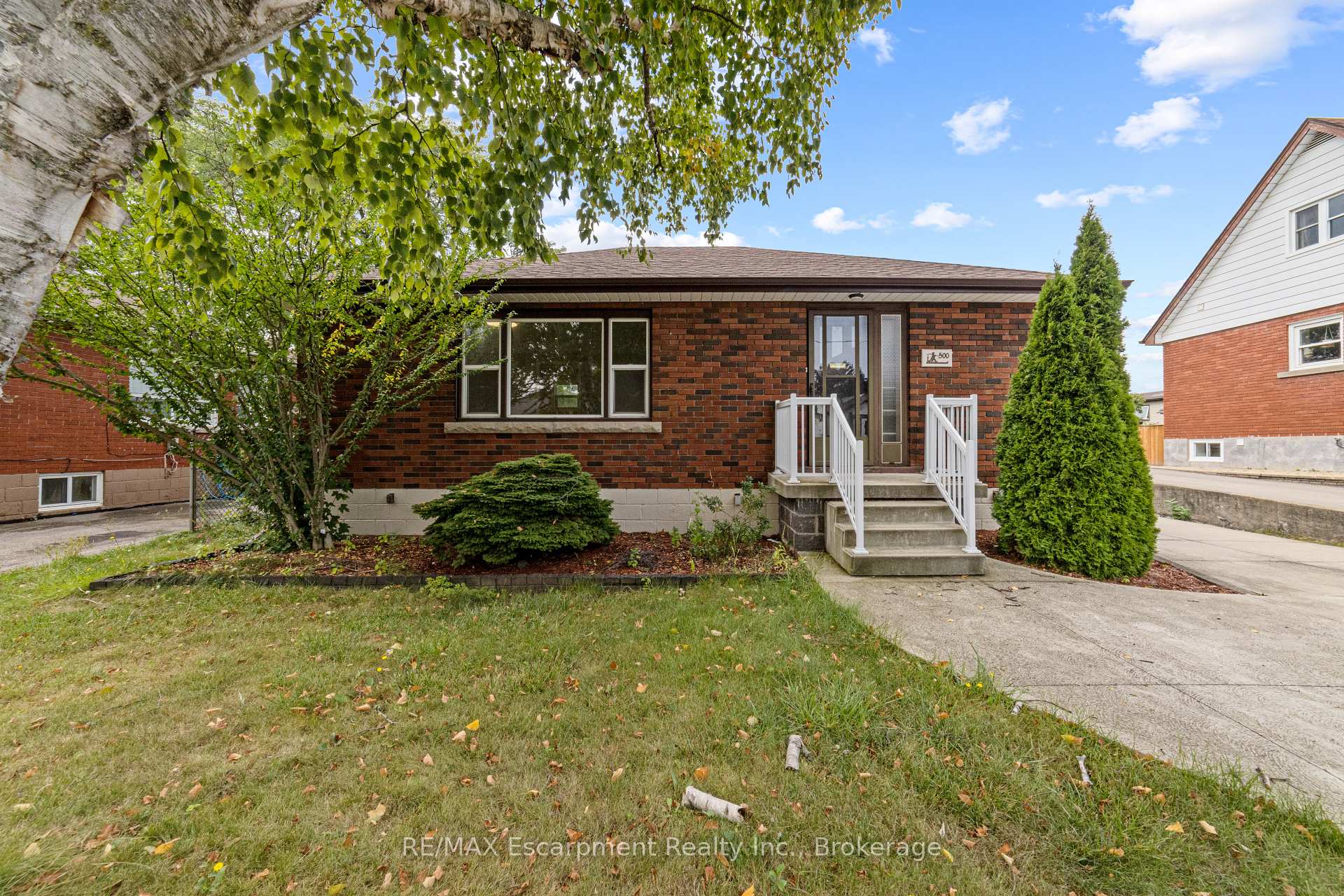 Photo 1 of 500 Rosseau Road, Hamilton, Rosedale — HOMEH