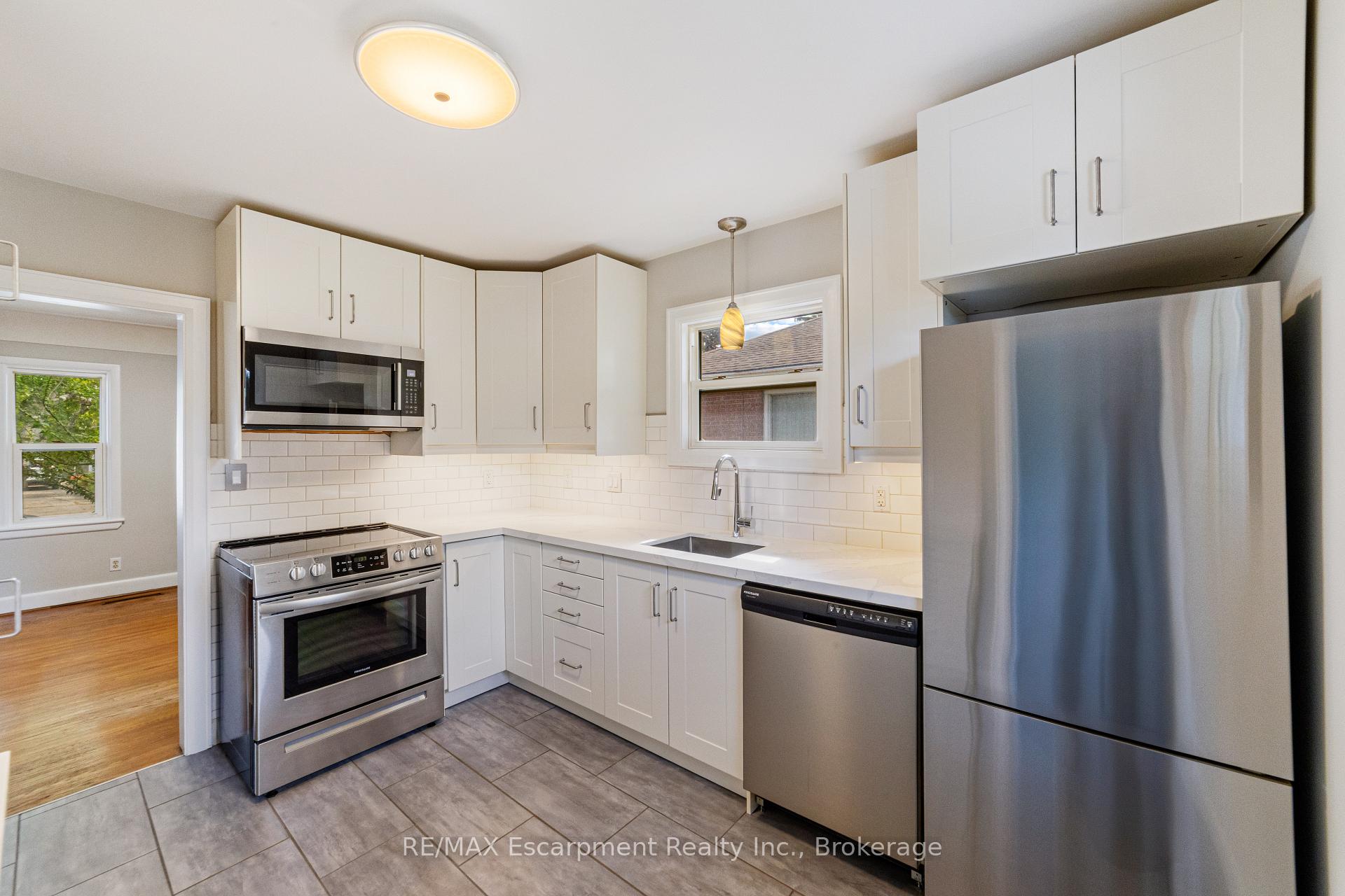 Photo 8 of 500 Rosseau Road, Hamilton, Rosedale — HOMEH