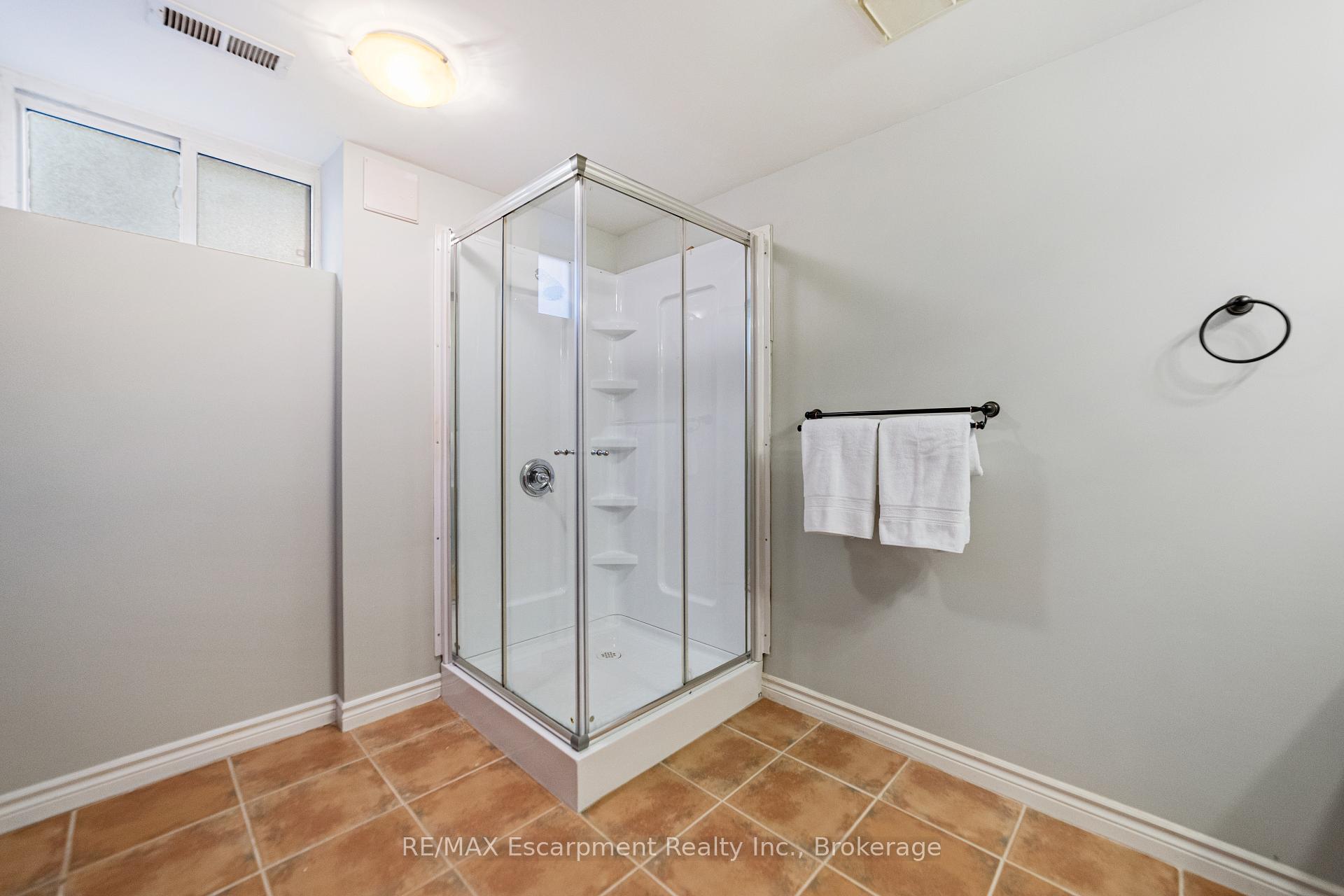 Photo 15 of 500 Rosseau Road, Hamilton, Rosedale — HOMEH