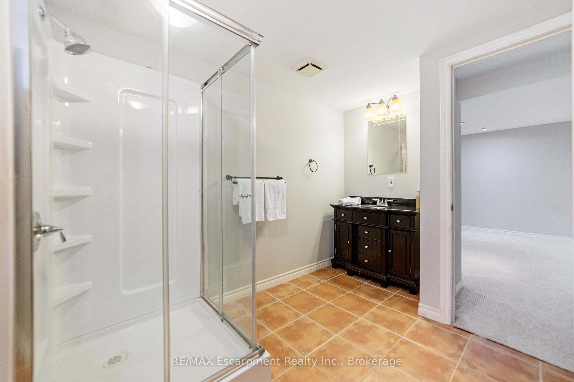 Photo 16 of 500 Rosseau Road, Hamilton, Rosedale — HOMEH