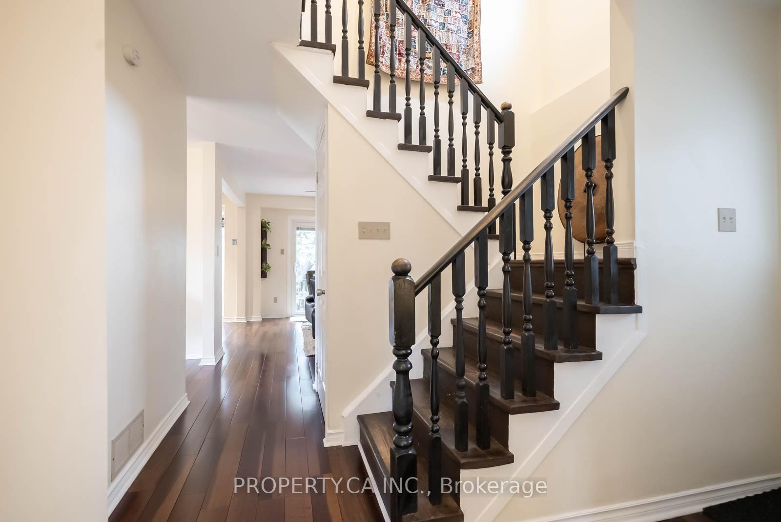 Photo 10 of 2422 Coventry Way, Burlington, Brant Hills — HOMEH