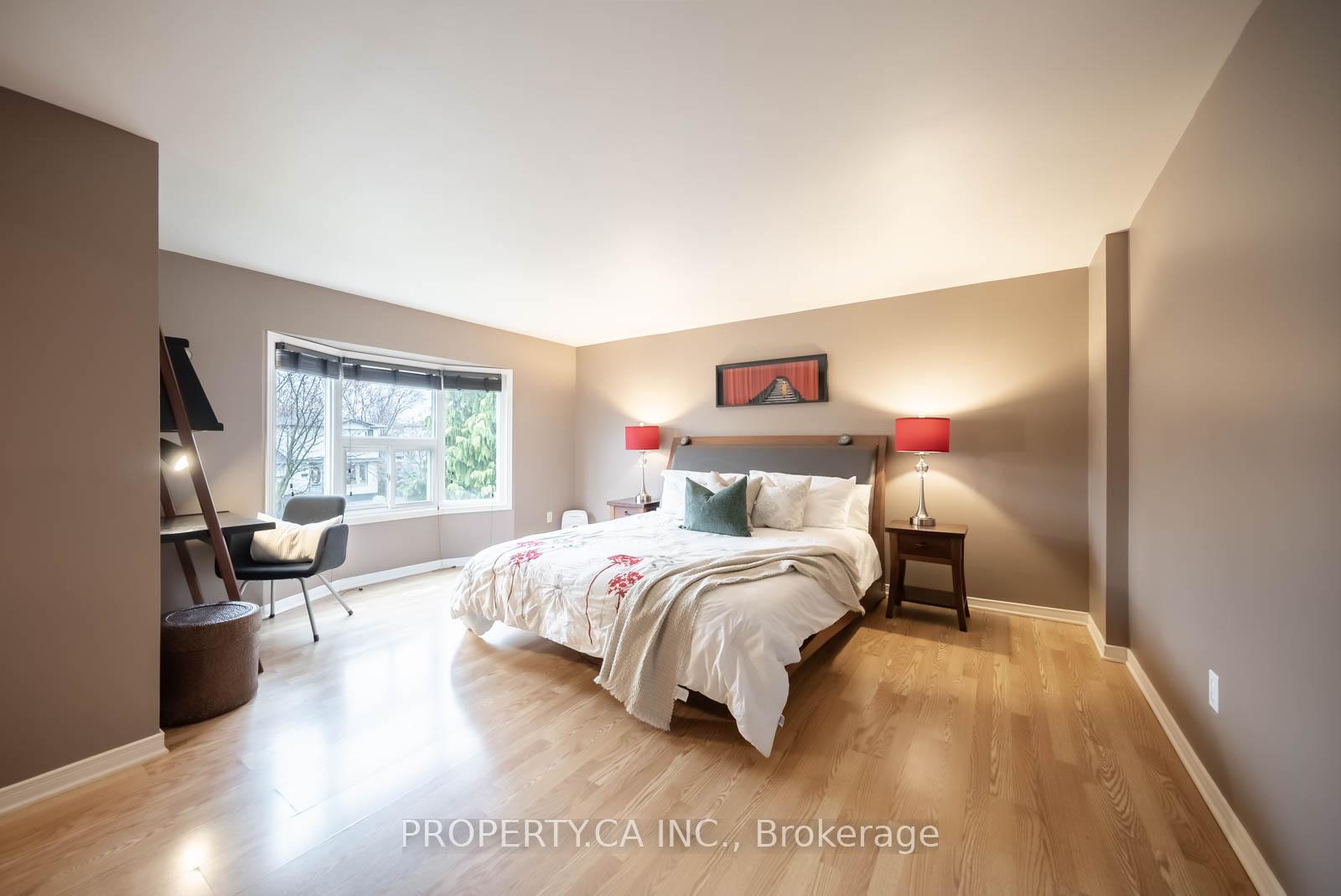 Photo 18 of 2422 Coventry Way, Burlington, Brant Hills — HOMEH