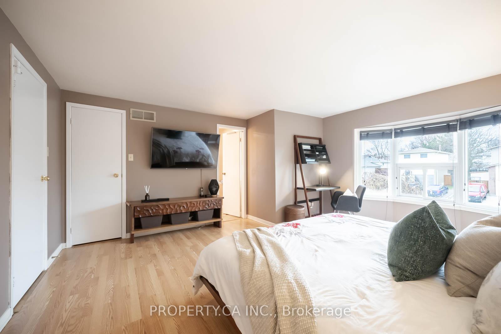 Photo 19 of 2422 Coventry Way, Burlington, Brant Hills — HOMEH