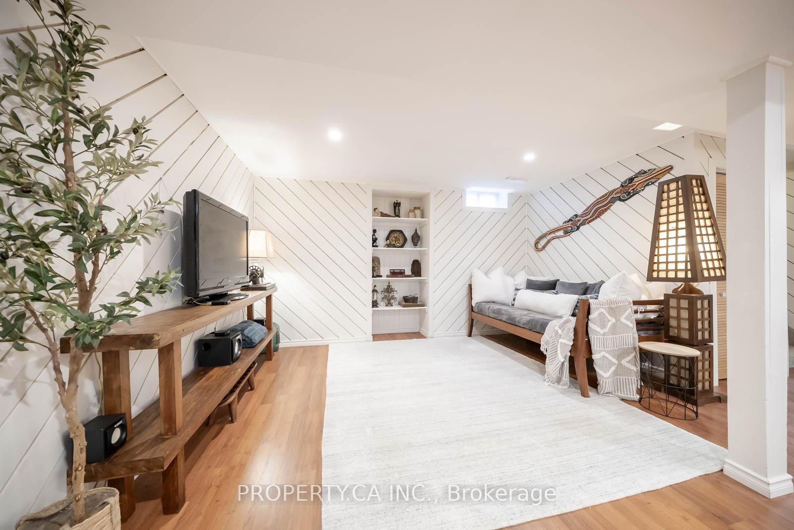 Photo 29 of 2422 Coventry Way, Burlington, Brant Hills — HOMEH