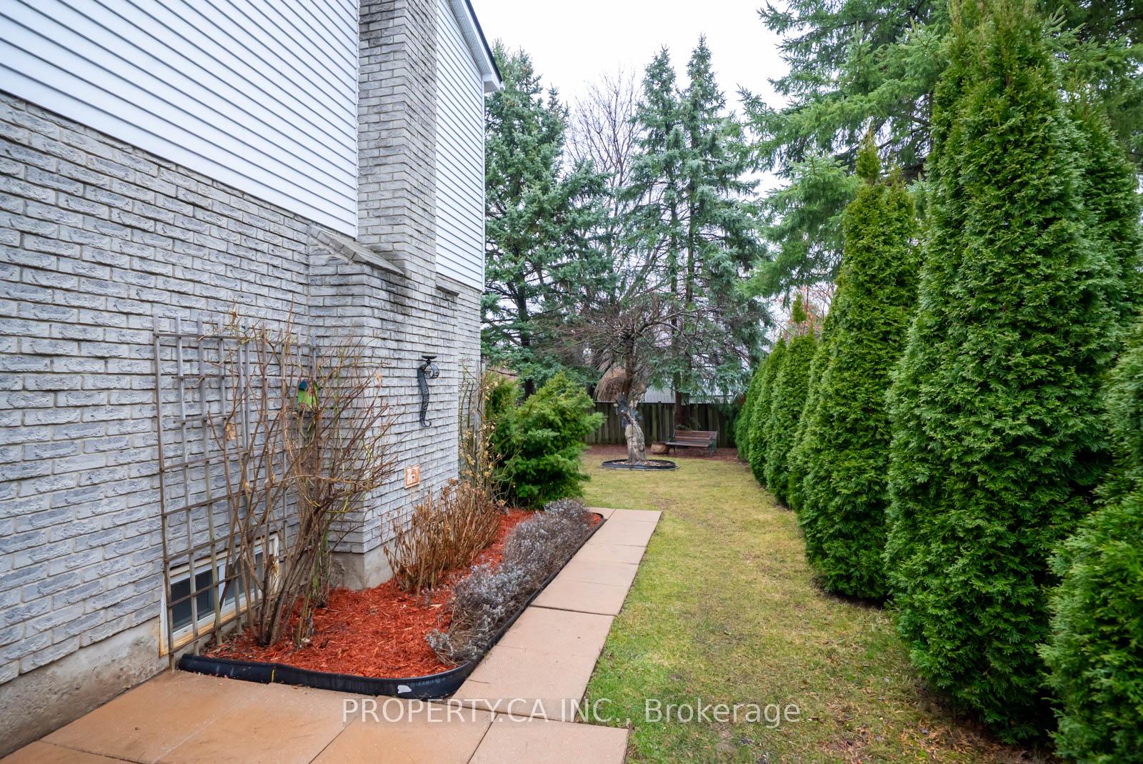Photo 38 of 2422 Coventry Way, Burlington, Brant Hills — HOMEH