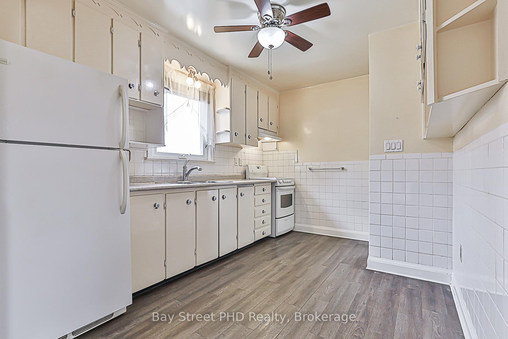 Photo 11 of 19 Herbert Avenue, Oshawa, Samac — HOMEH