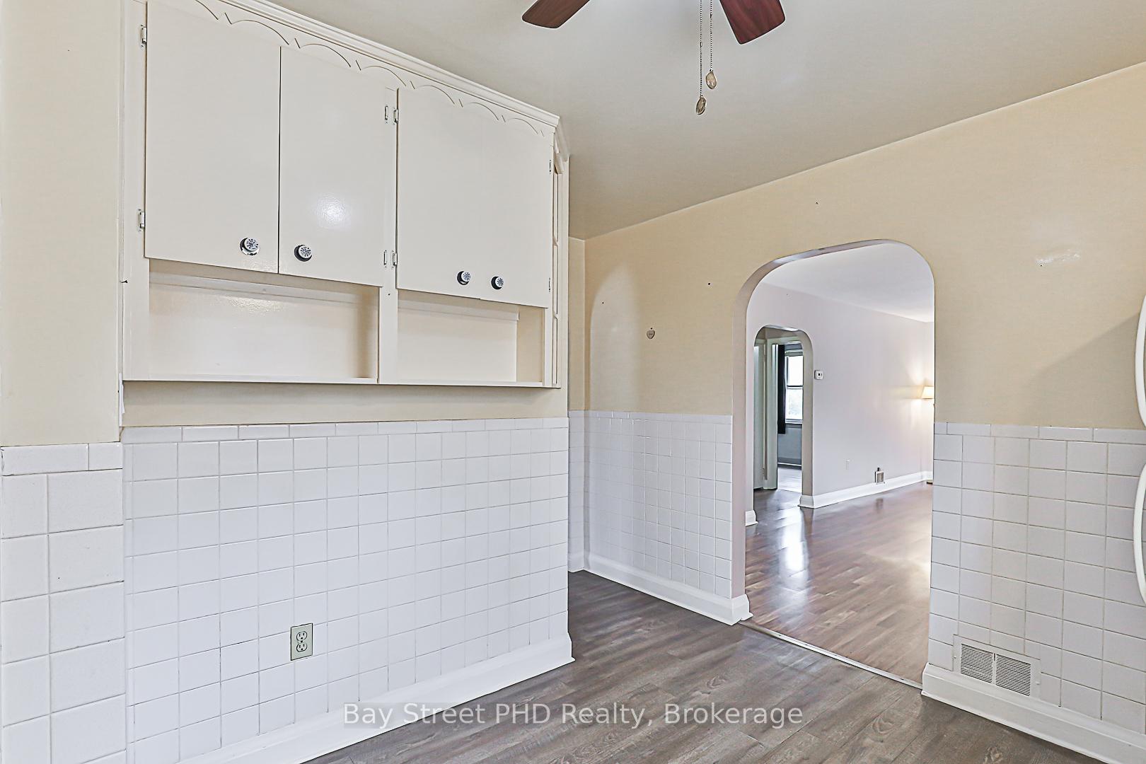 Photo 14 of 19 Herbert Avenue, Oshawa, Samac — HOMEH