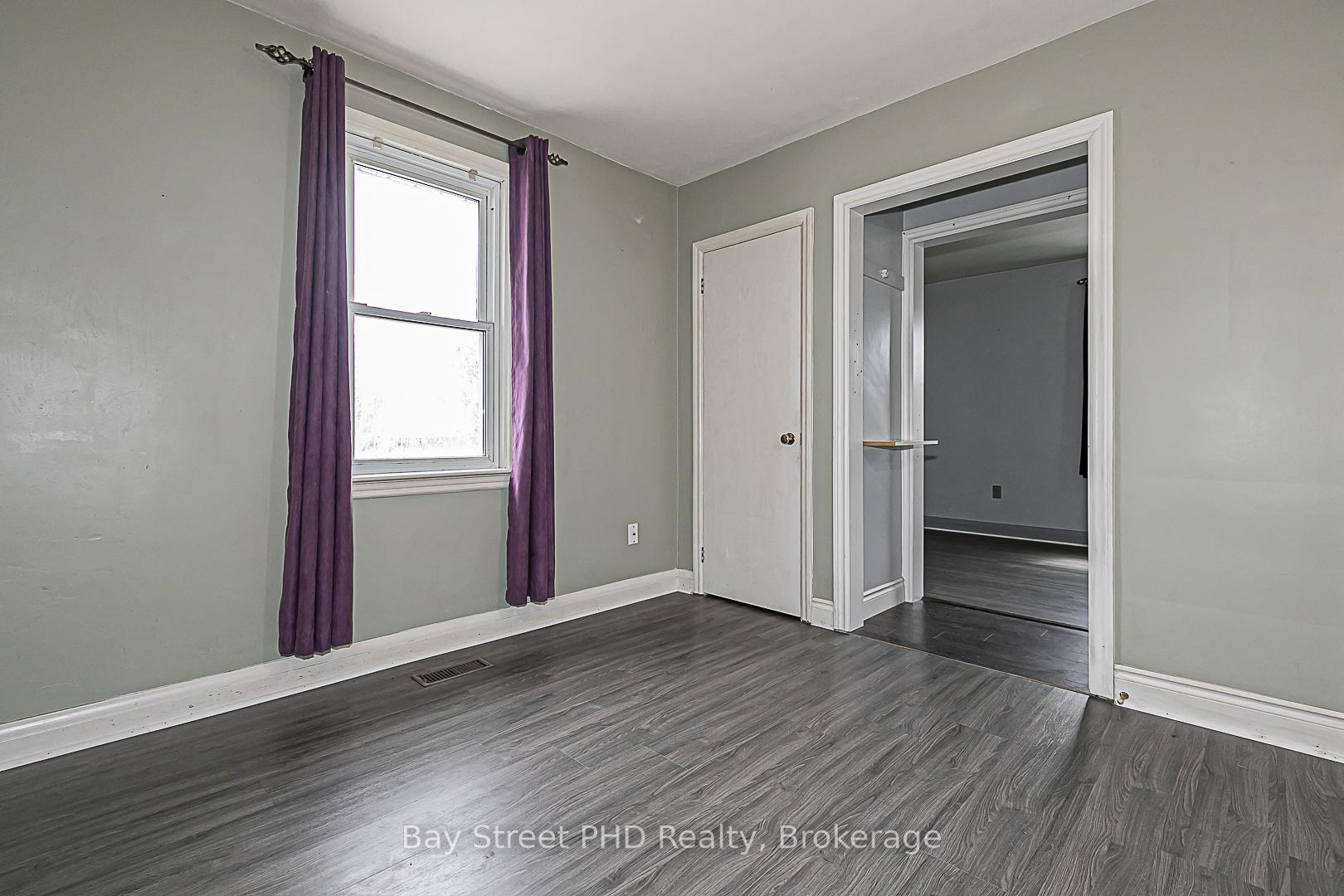 Photo 19 of 19 Herbert Avenue, Oshawa, Samac — HOMEH