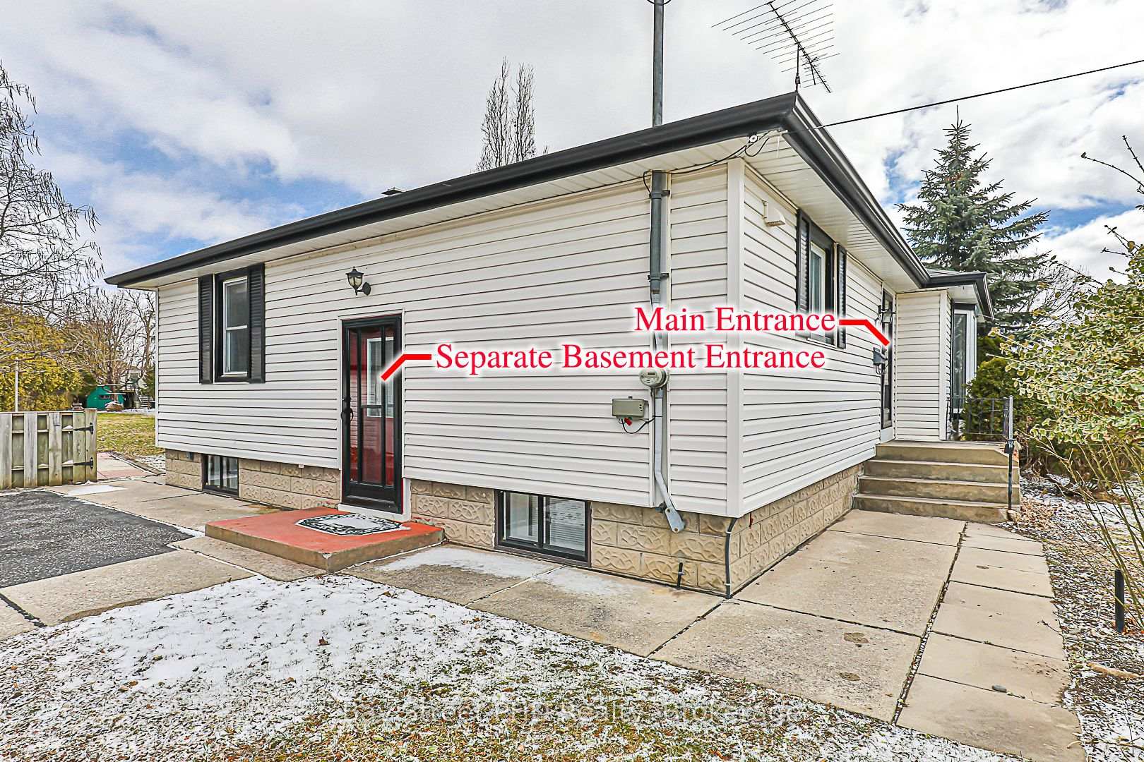 Photo 25 of 19 Herbert Avenue, Oshawa, Samac — HOMEH
