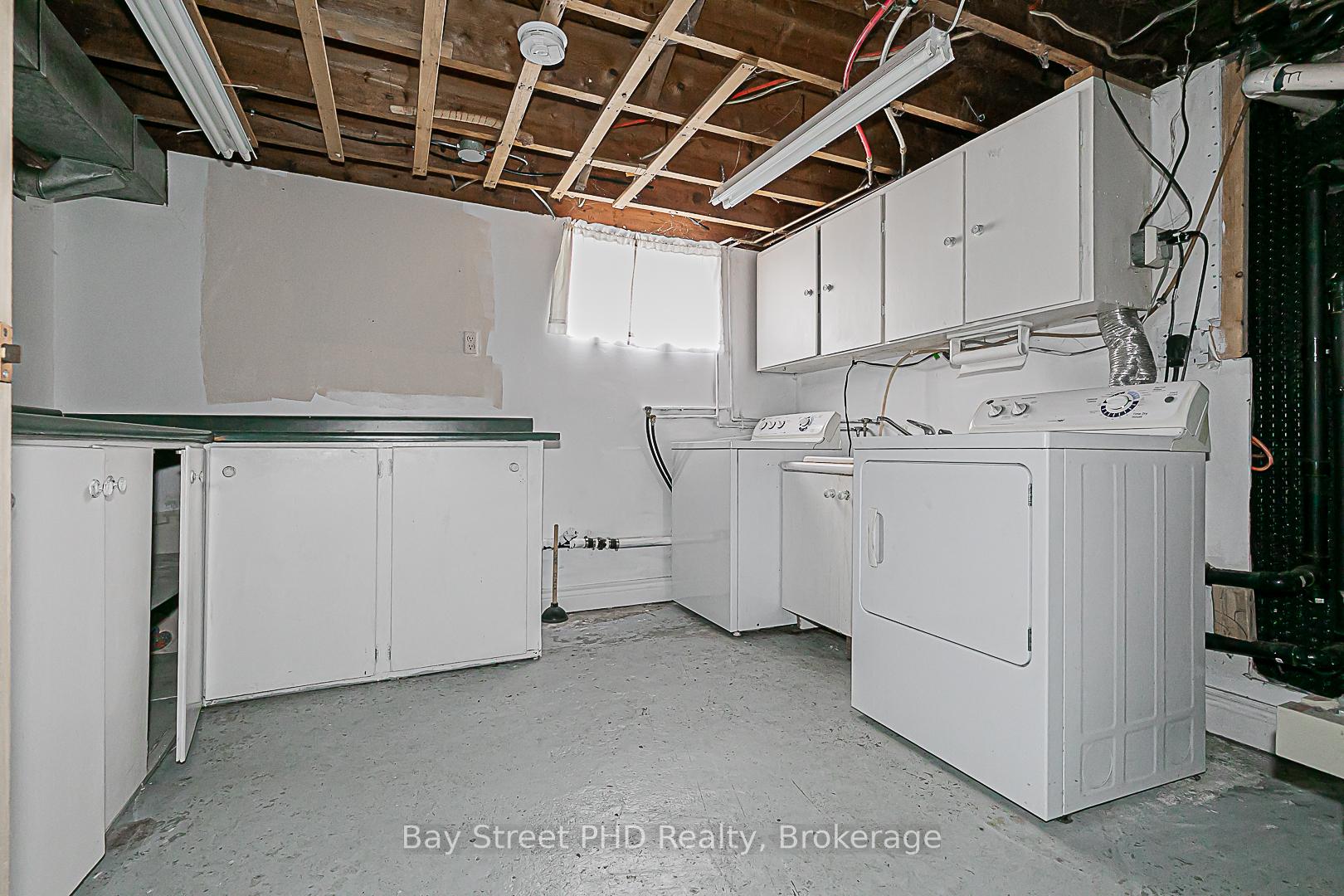 Photo 35 of 19 Herbert Avenue, Oshawa, Samac — HOMEH