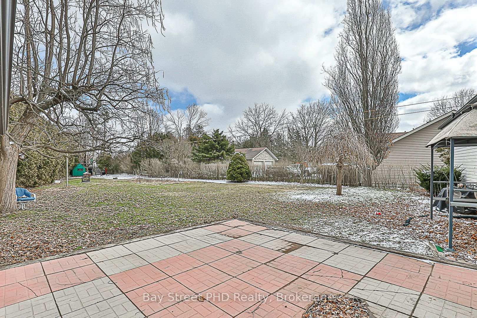 Photo 37 of 19 Herbert Avenue, Oshawa, Samac — HOMEH