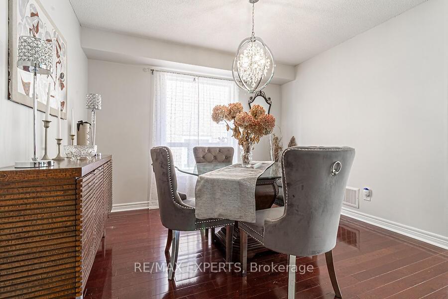 Photo 6 of 19 Sandway Drive, Brampton, Fletcher's Meadow — HOMEH