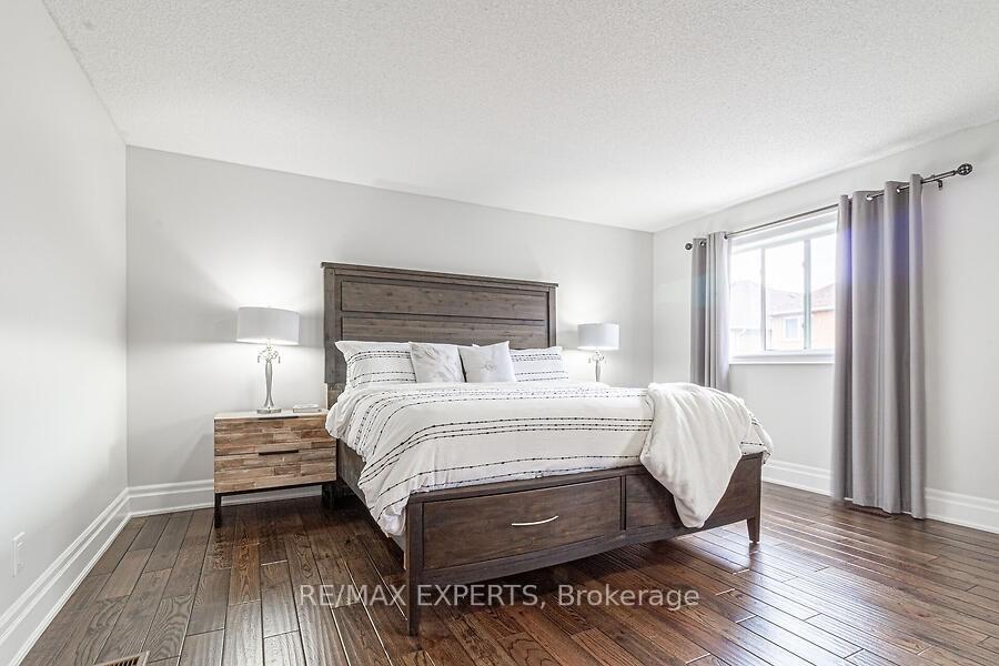 Photo 16 of 19 Sandway Drive, Brampton, Fletcher's Meadow — HOMEH