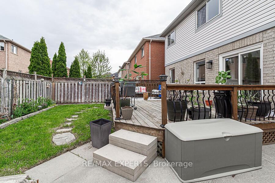 Photo 29 of 19 Sandway Drive, Brampton, Fletcher's Meadow — HOMEH