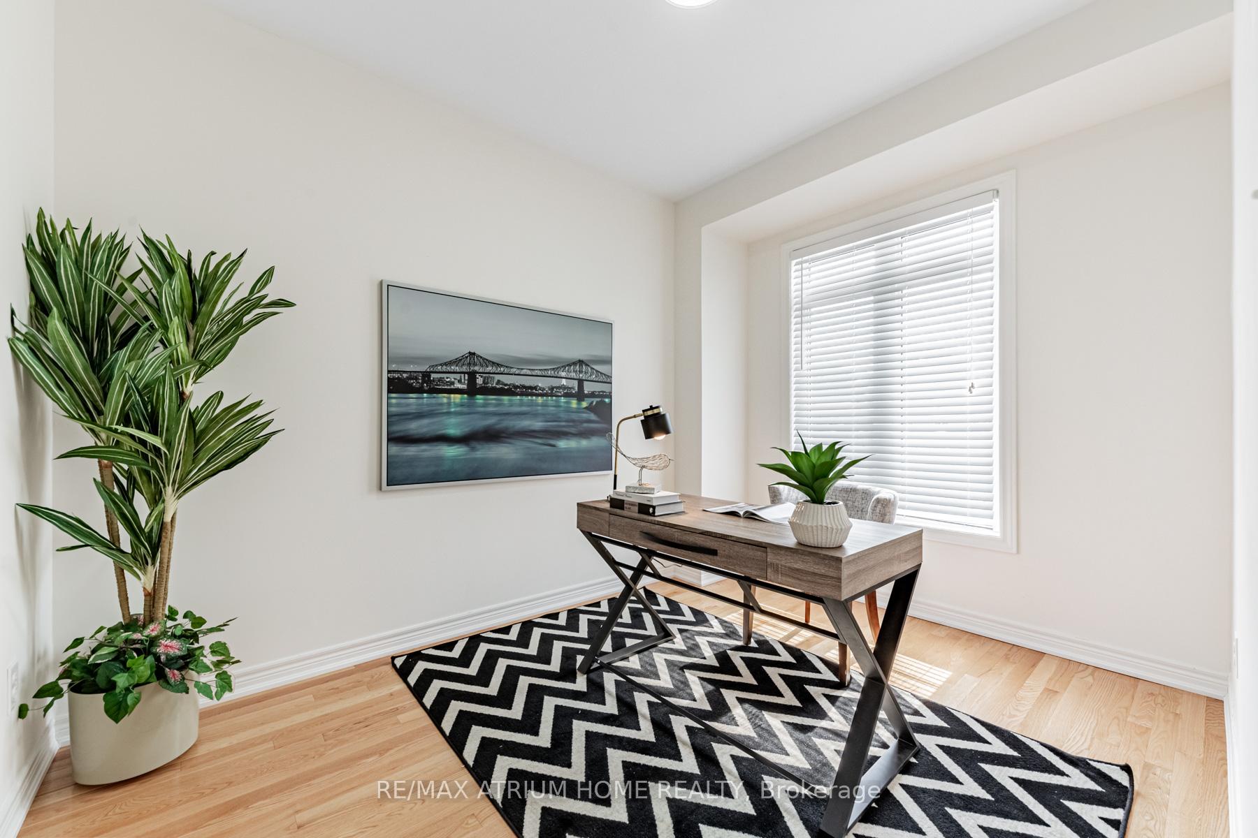 Photo 4 of 166 Elgin Mills Rd W, Richmond Hill, Jefferson — HOMEH