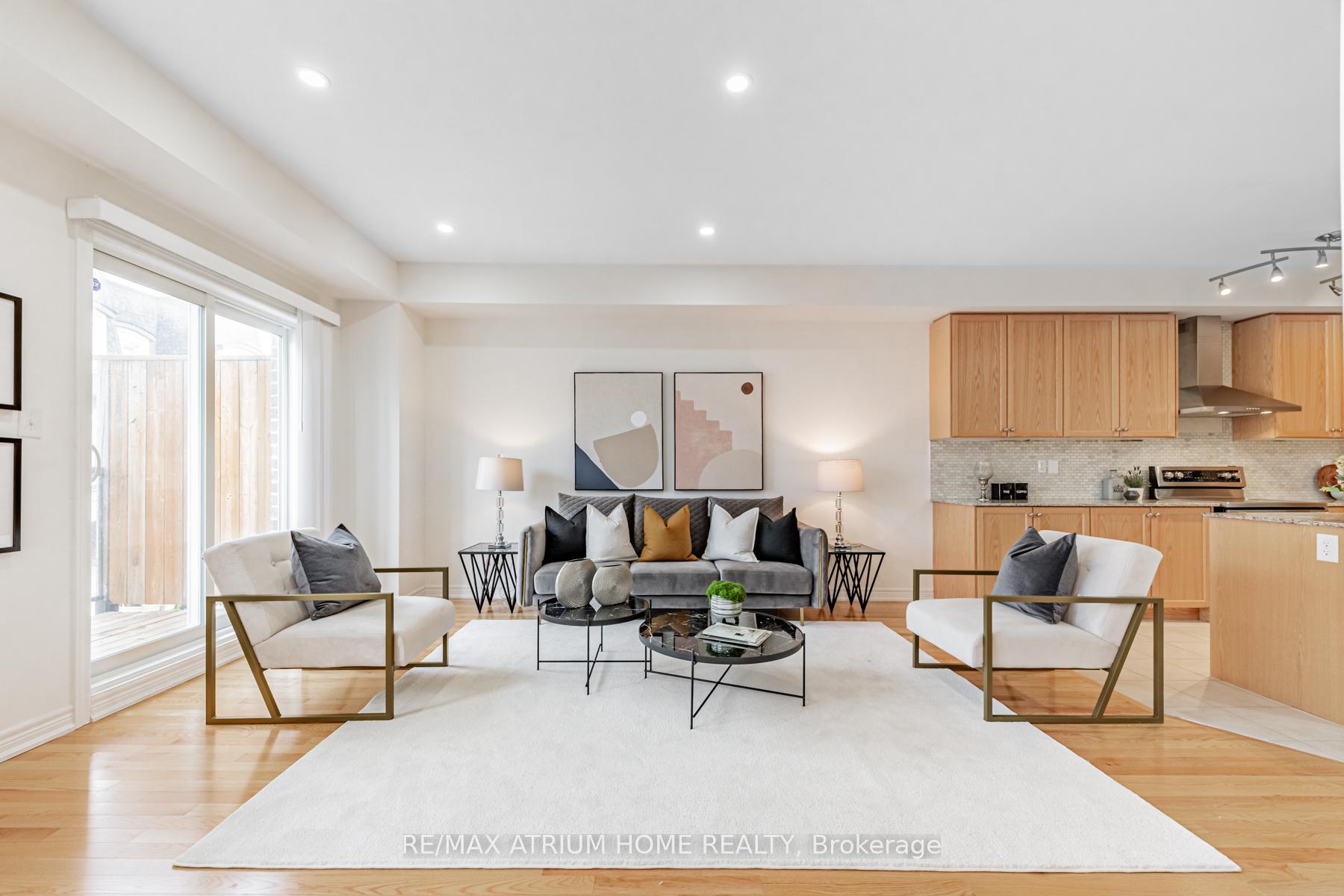 Photo 8 of 166 Elgin Mills Rd W, Richmond Hill, Jefferson — HOMEH