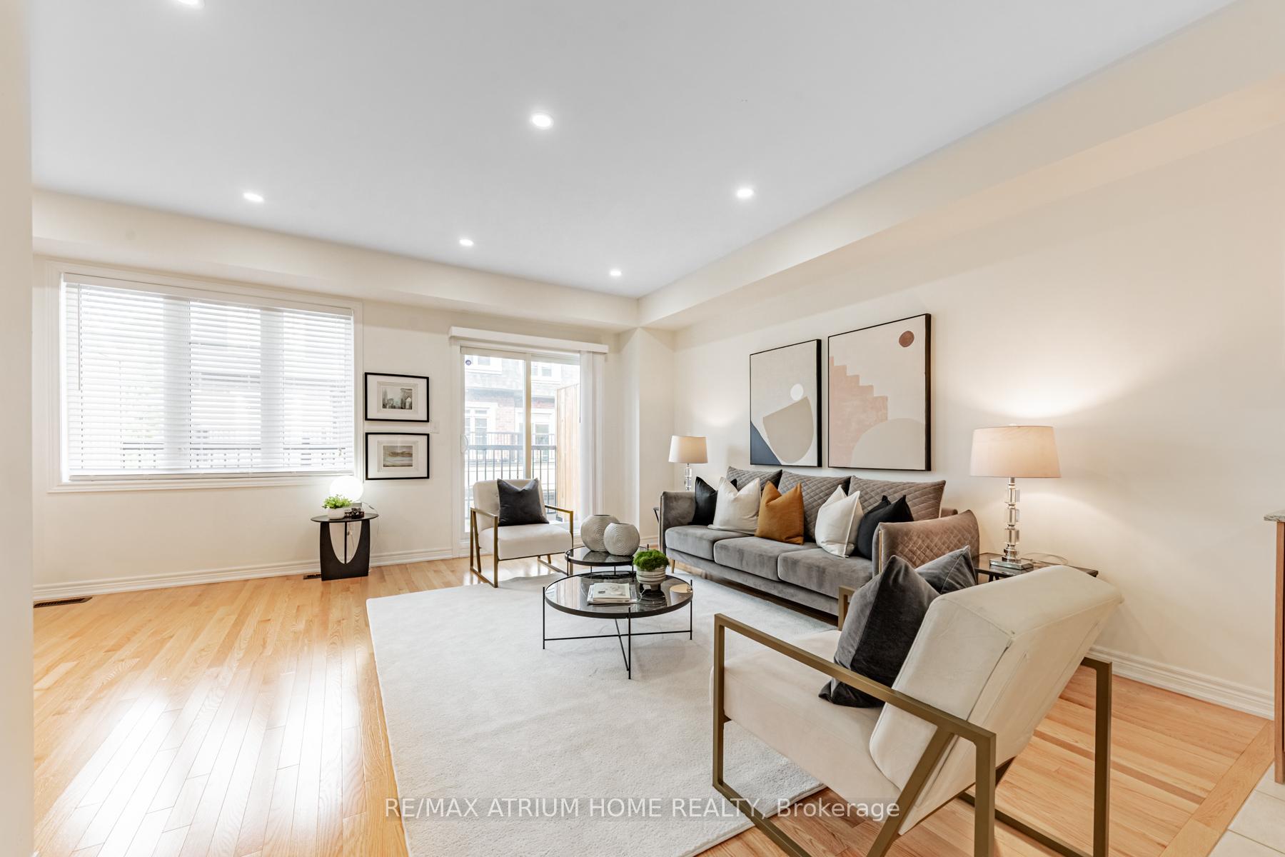 Photo 13 of 166 Elgin Mills Rd W, Richmond Hill, Jefferson — HOMEH