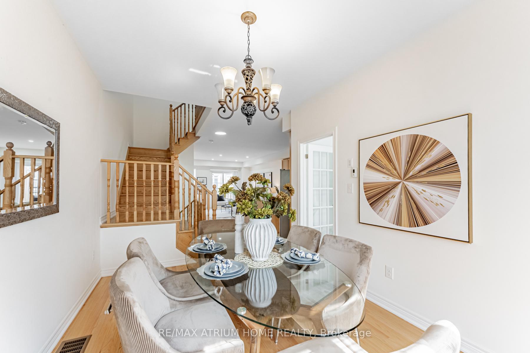Photo 15 of 166 Elgin Mills Rd W, Richmond Hill, Jefferson — HOMEH