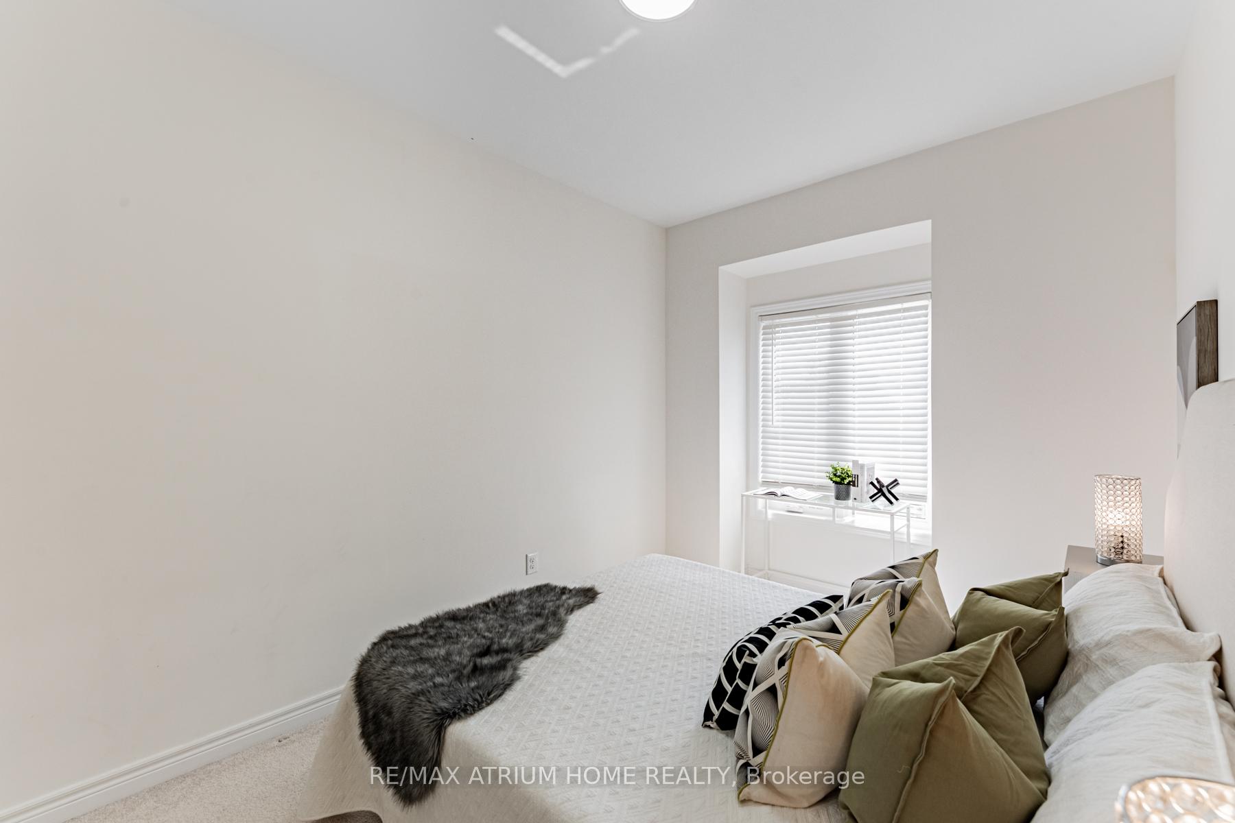 Photo 27 of 166 Elgin Mills Rd W, Richmond Hill, Jefferson — HOMEH
