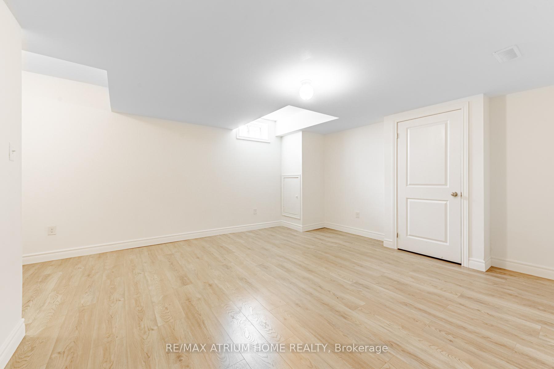 Photo 31 of 166 Elgin Mills Rd W, Richmond Hill, Jefferson — HOMEH