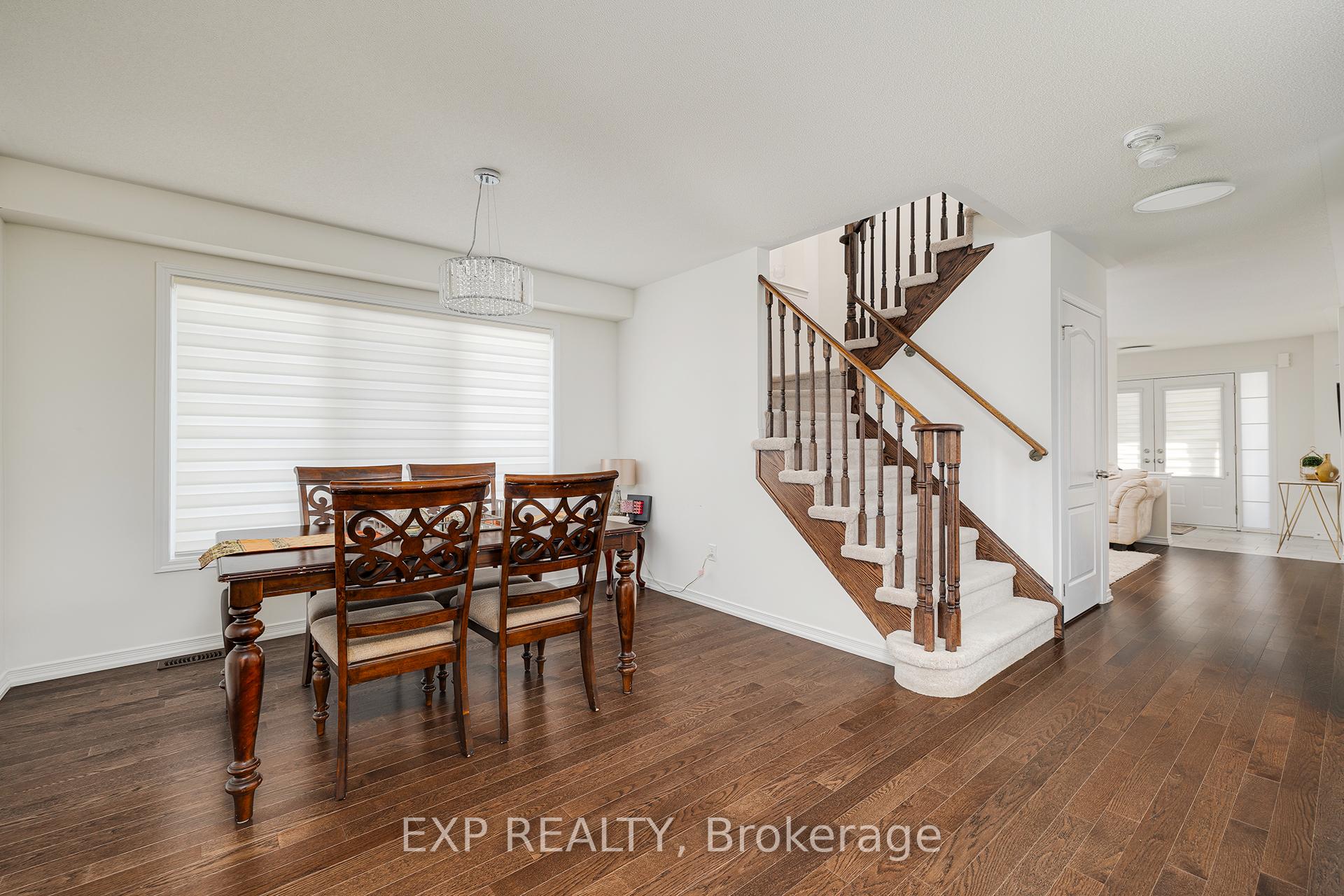 Photo 6 of 2344 Equestrian Crescent, Oshawa, Windfields — HOMEH