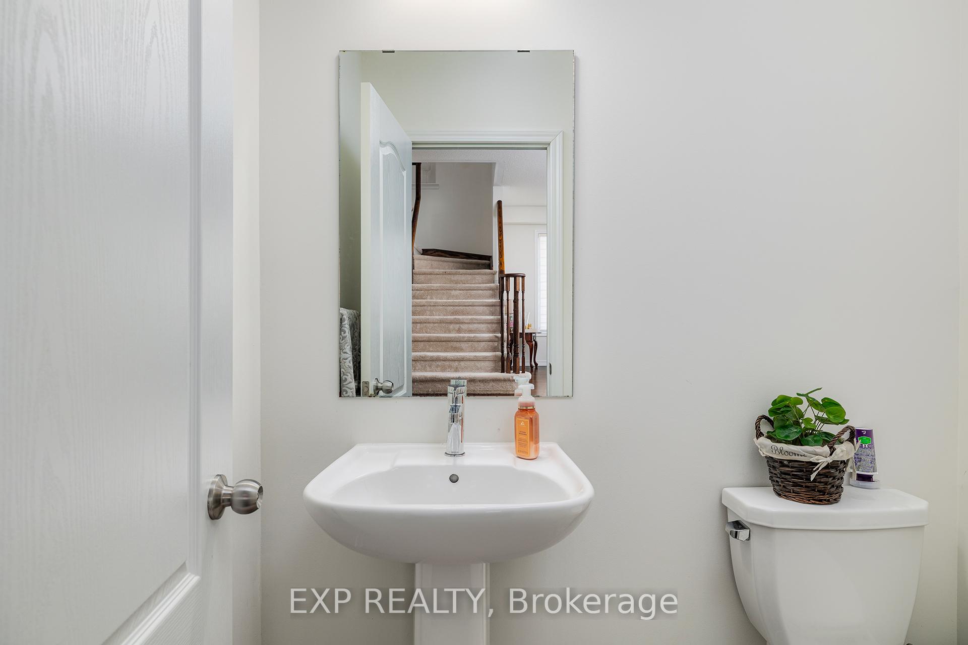 Photo 16 of 2344 Equestrian Crescent, Oshawa, Windfields — HOMEH
