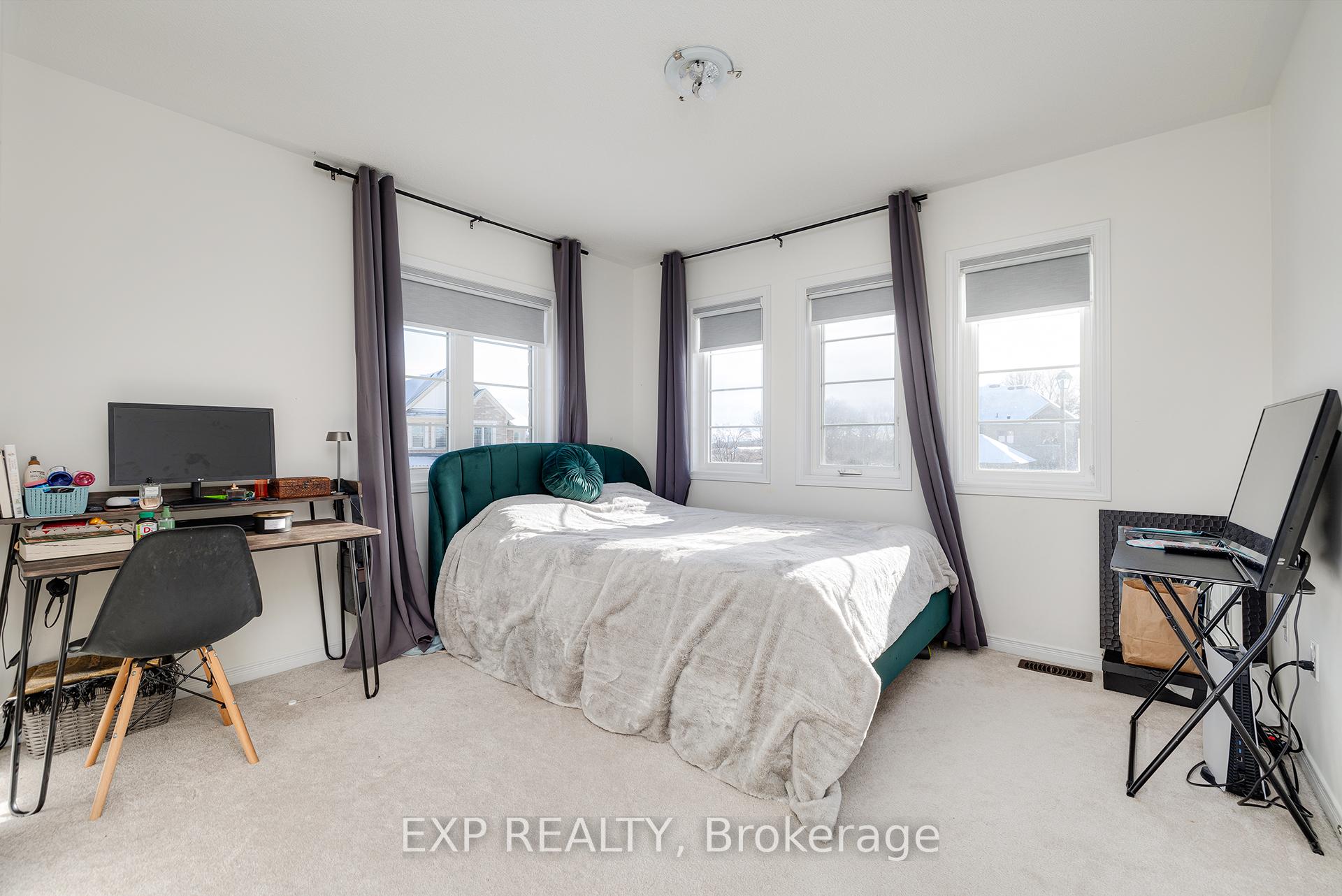 Photo 22 of 2344 Equestrian Crescent, Oshawa, Windfields — HOMEH