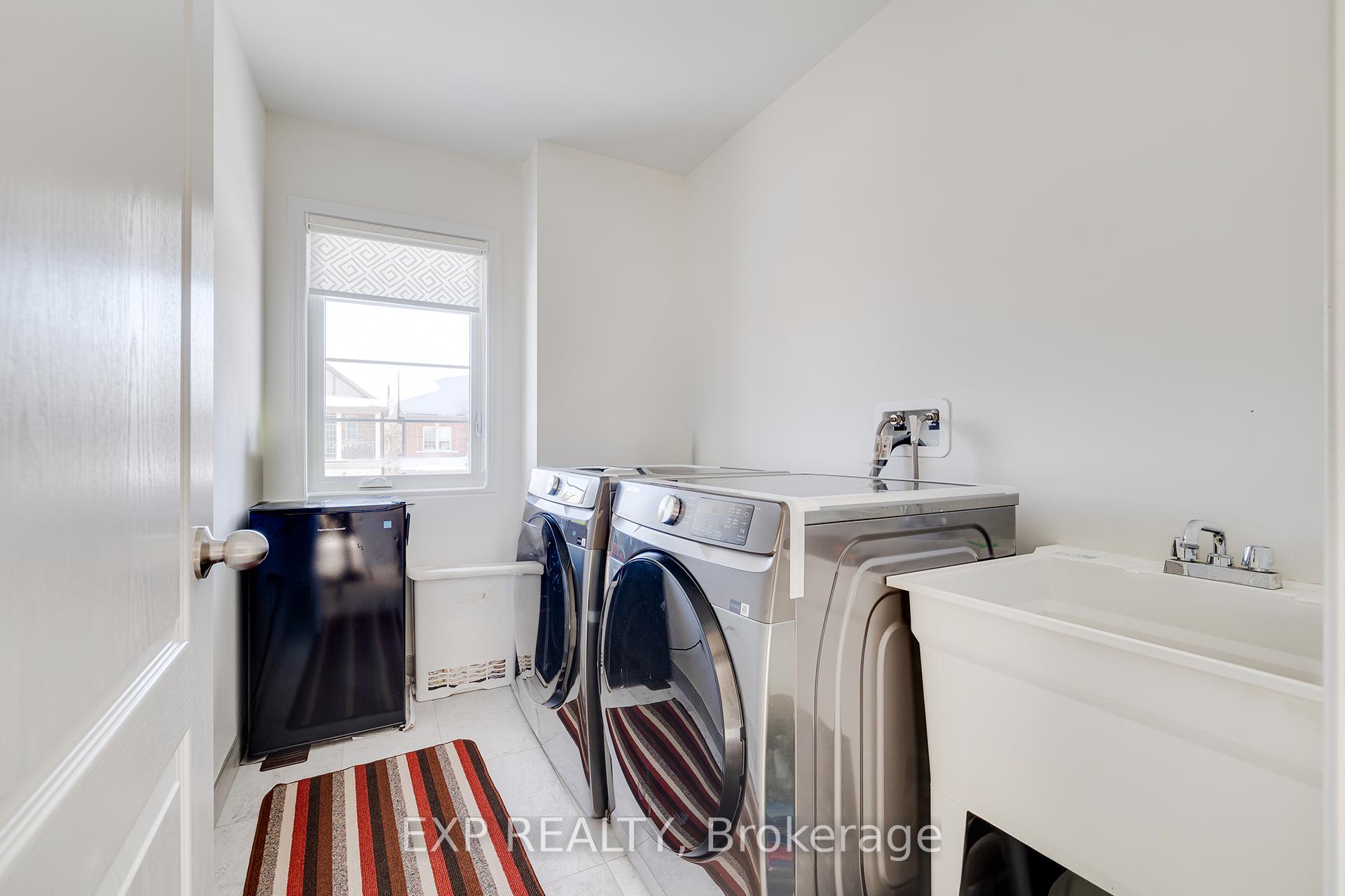 Photo 25 of 2344 Equestrian Crescent, Oshawa, Windfields — HOMEH