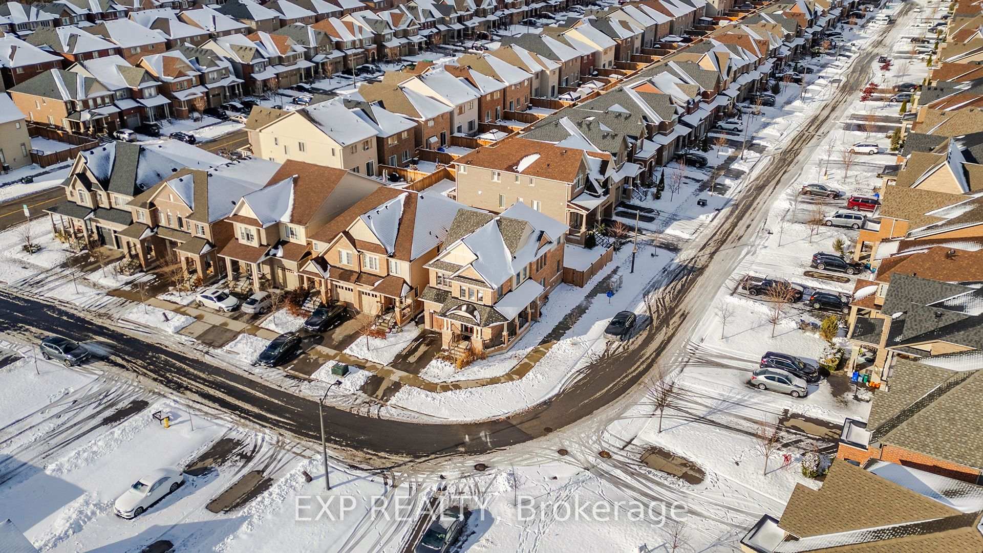 Photo 29 of 2344 Equestrian Crescent, Oshawa, Windfields — HOMEH