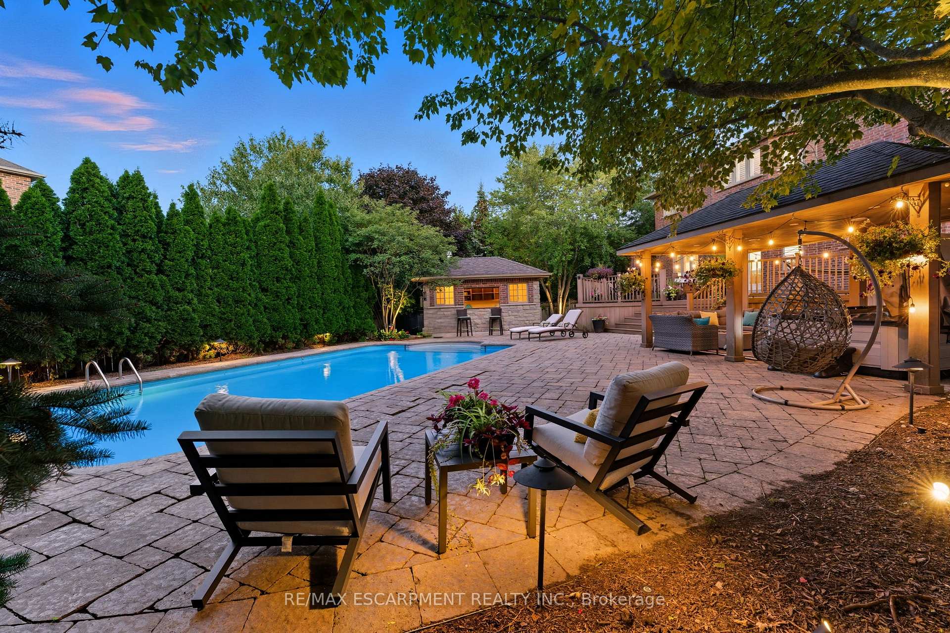 Photo 33 of 79 Commando Court, Hamilton, Waterdown — HOMEH