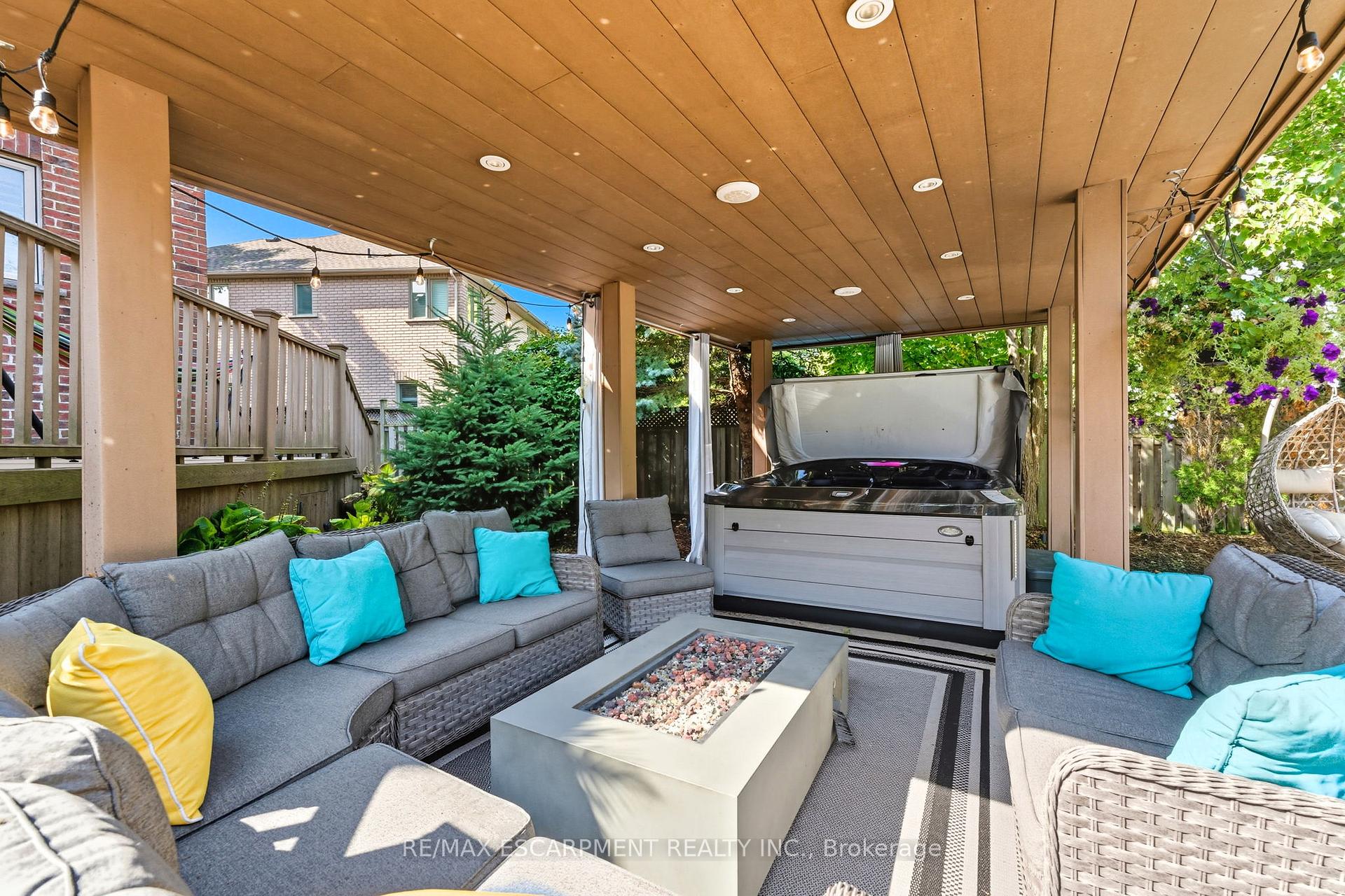Photo 35 of 79 Commando Court, Hamilton, Waterdown — HOMEH