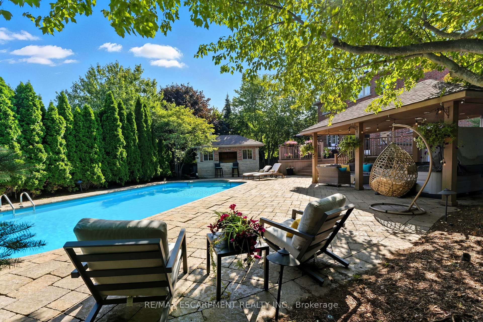 Photo 38 of 79 Commando Court, Hamilton, Waterdown — HOMEH
