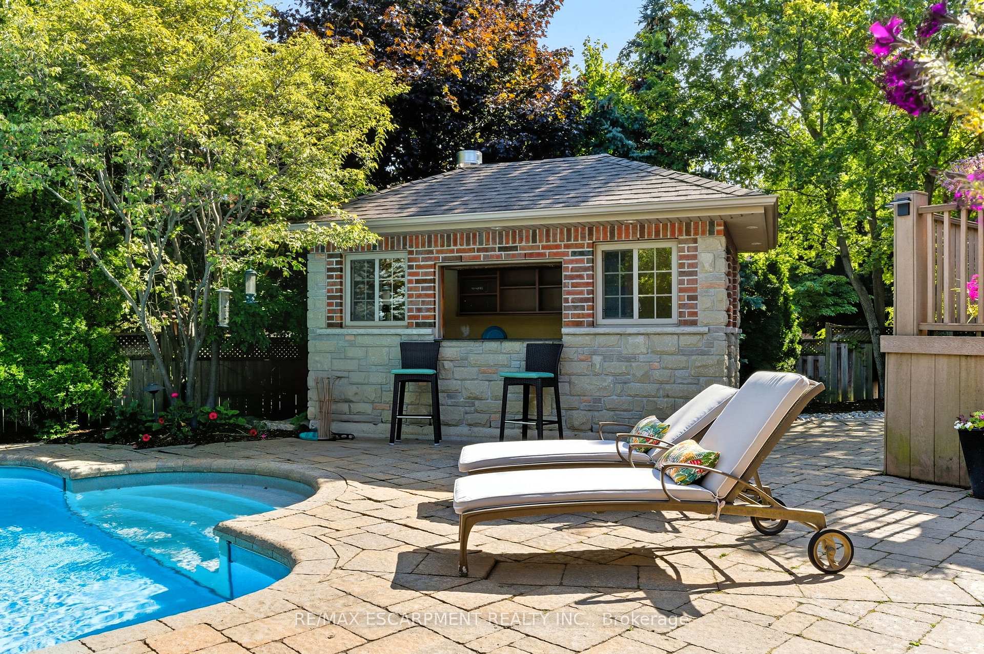 Photo 39 of 79 Commando Court, Hamilton, Waterdown — HOMEH
