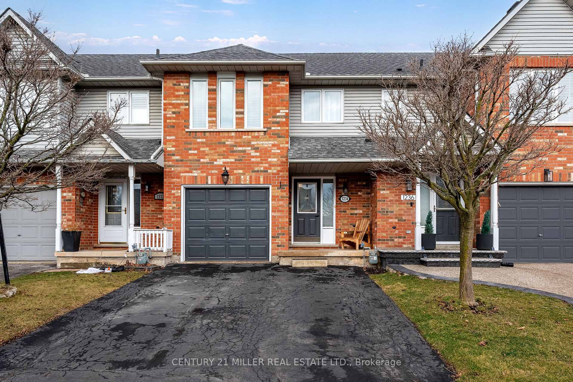Photo 1 of 1234 Blanshard Drive, Burlington, Tansley — HOMEH